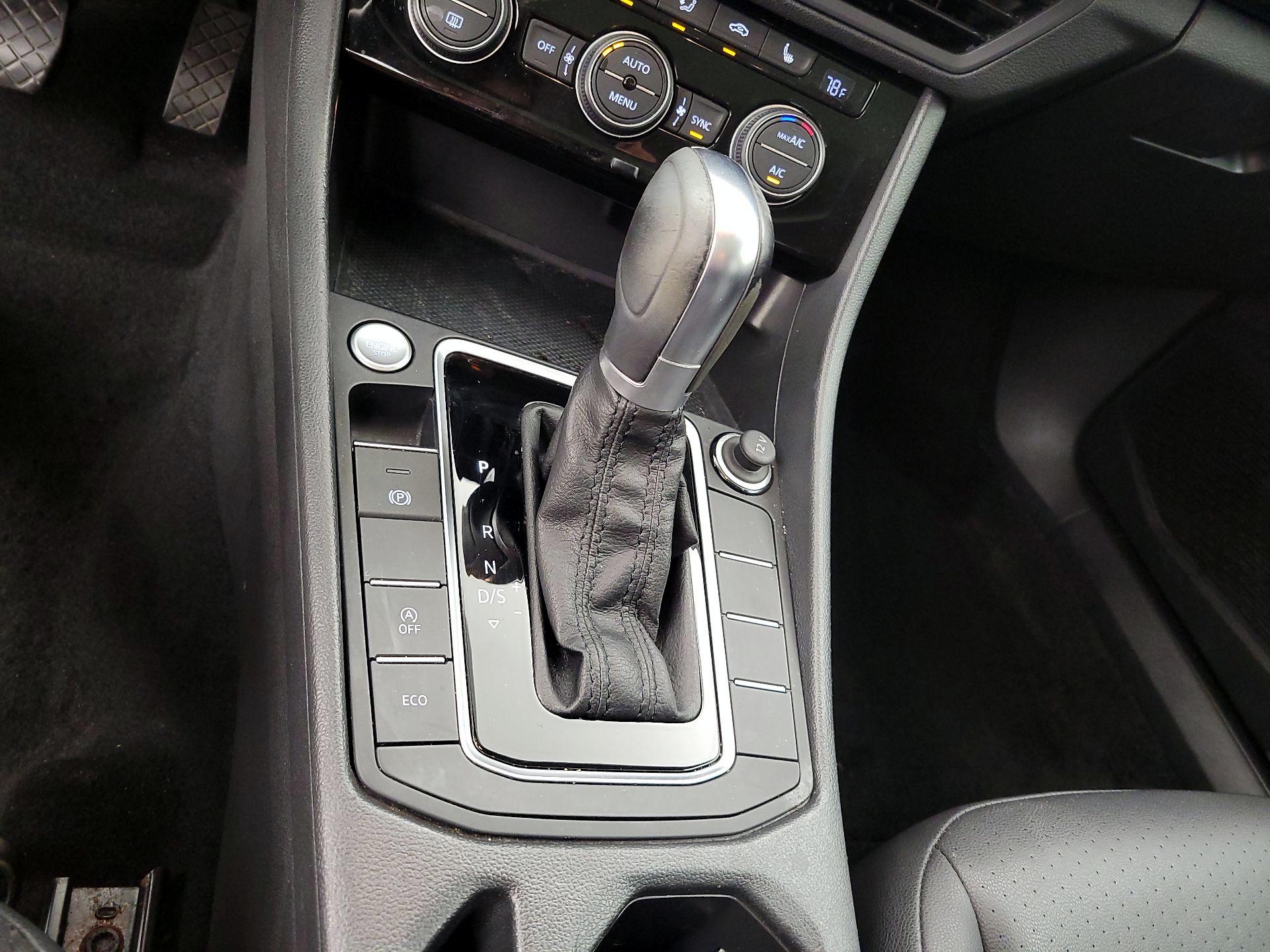 Thumbnail: 2019 Volkswagen Jetta - 16