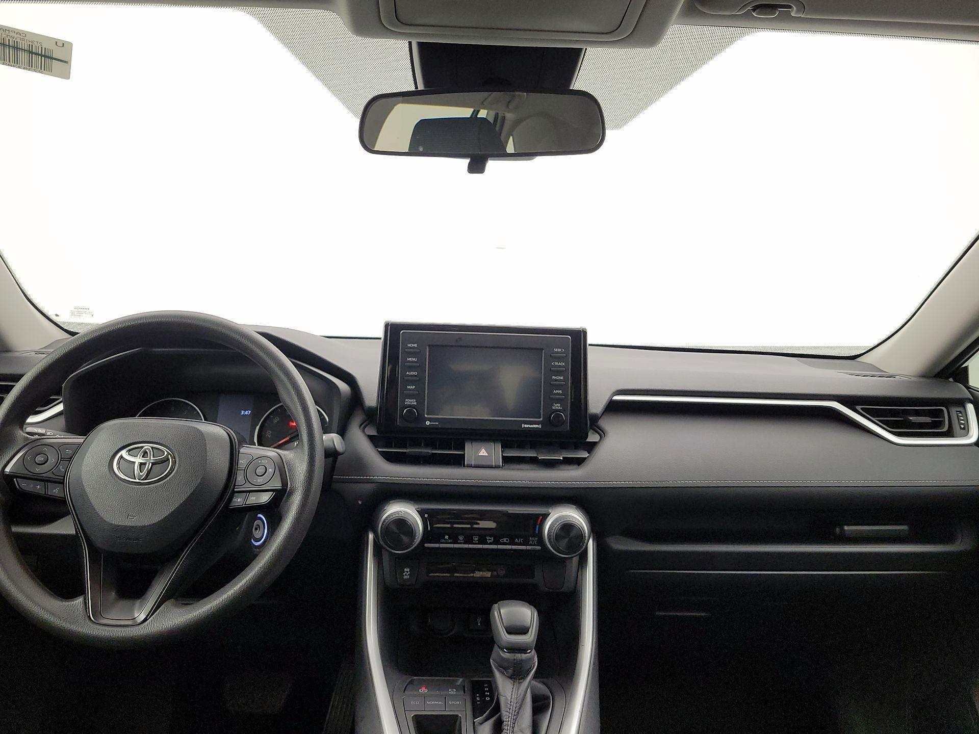 Thumbnail: 2021 Toyota RAV4 - 9