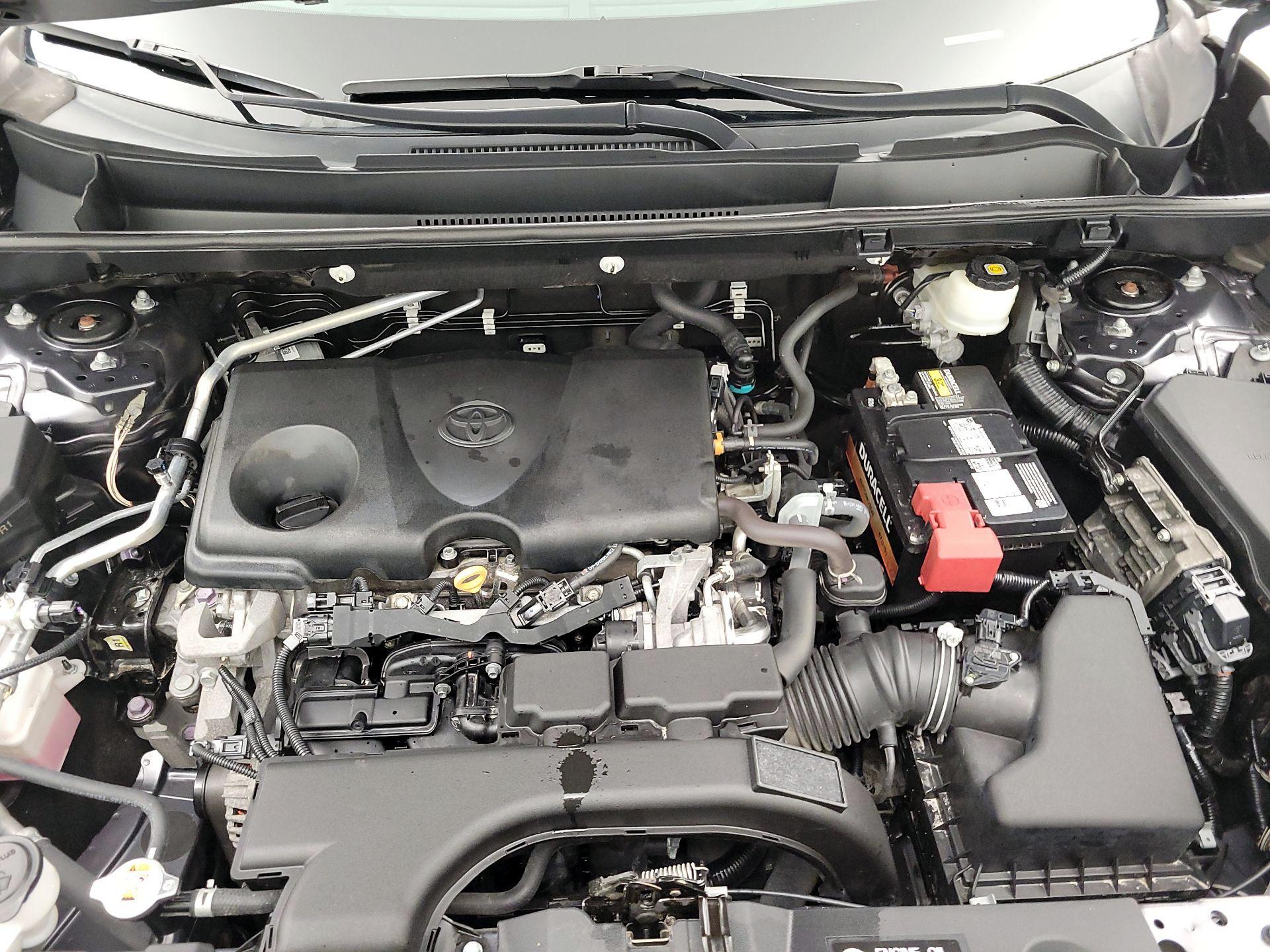 Thumbnail: 2021 Toyota RAV4 - 17