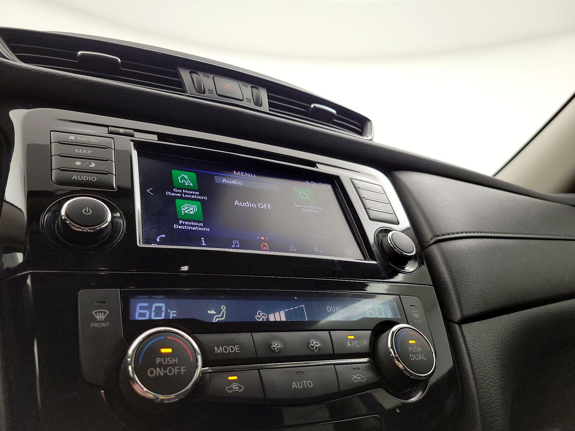 Thumbnail: 2019 Nissan Rogue - 14