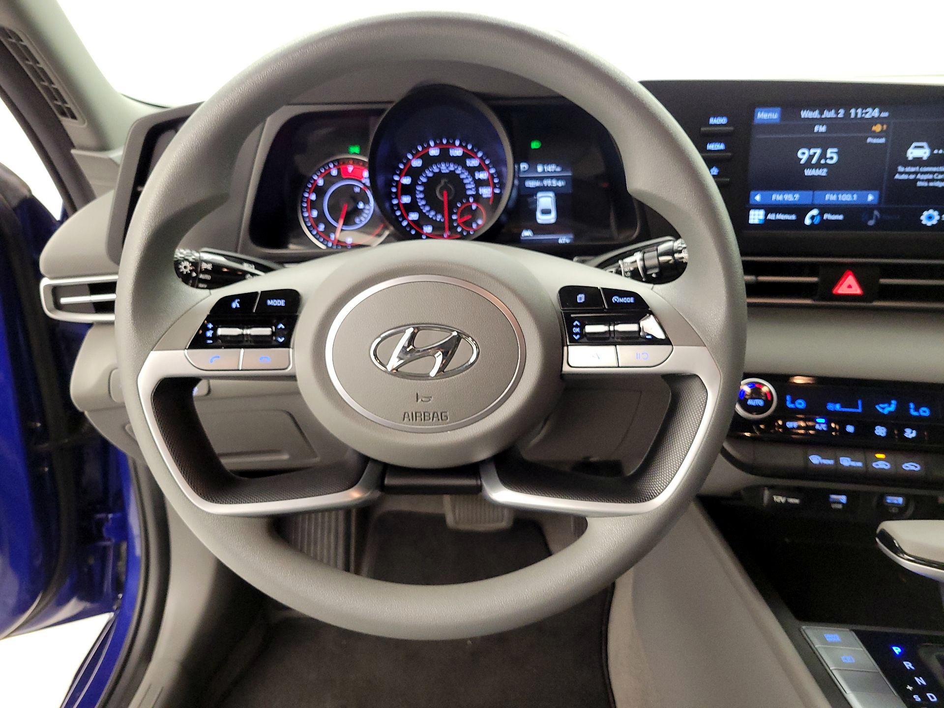 Thumbnail: 2021 Hyundai Elantra - 10