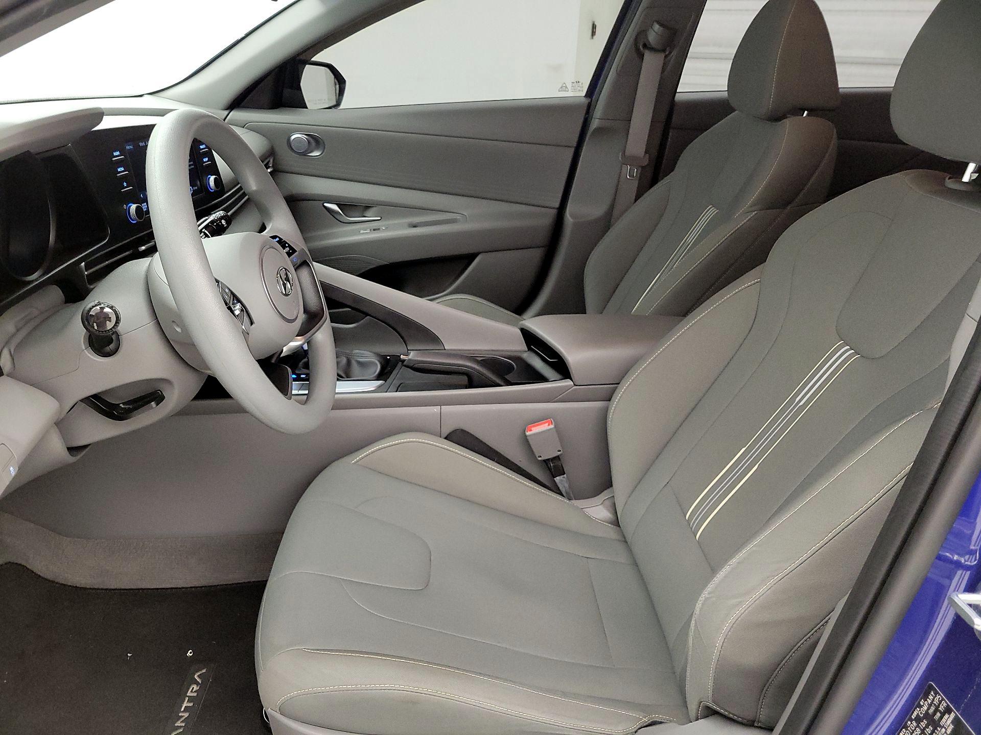 Thumbnail: 2021 Hyundai Elantra - 11