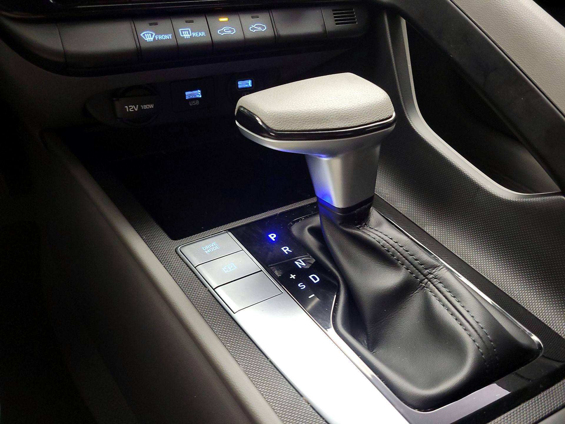 Thumbnail: 2021 Hyundai Elantra - 17