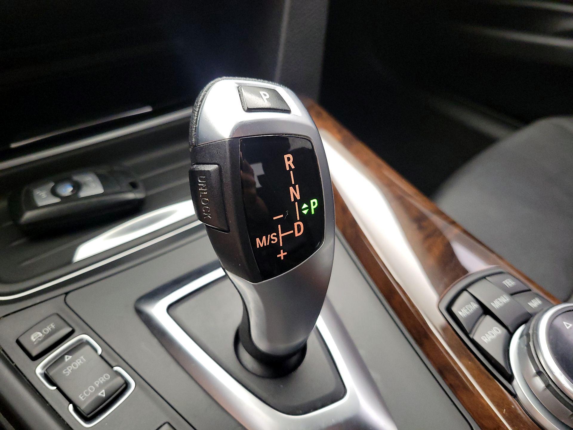 Thumbnail: 2014 BMW 3 Series - 15