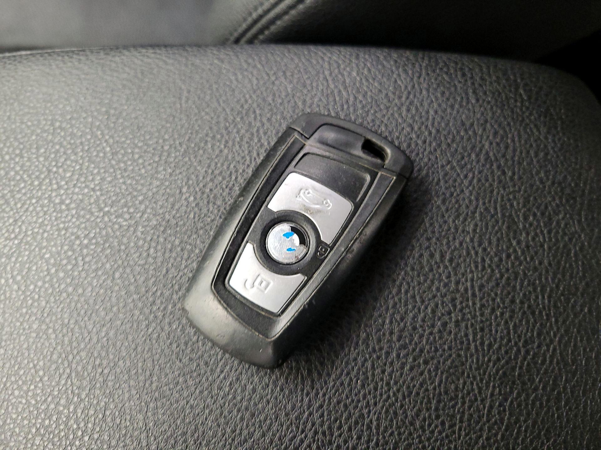 Thumbnail: 2014 BMW 3 Series - 18