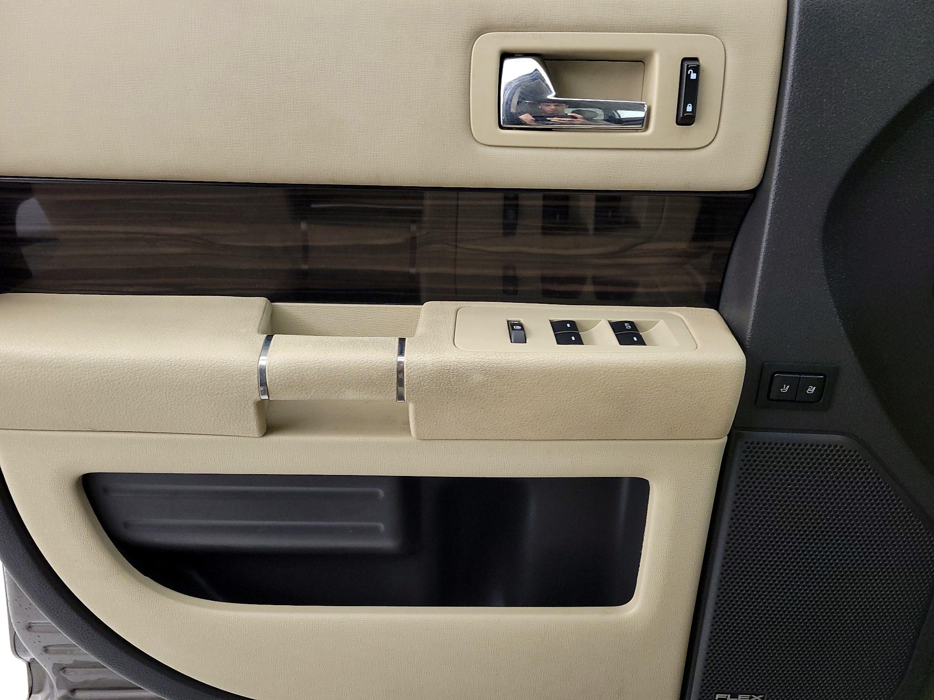 Thumbnail: 2014 Ford Flex - 12