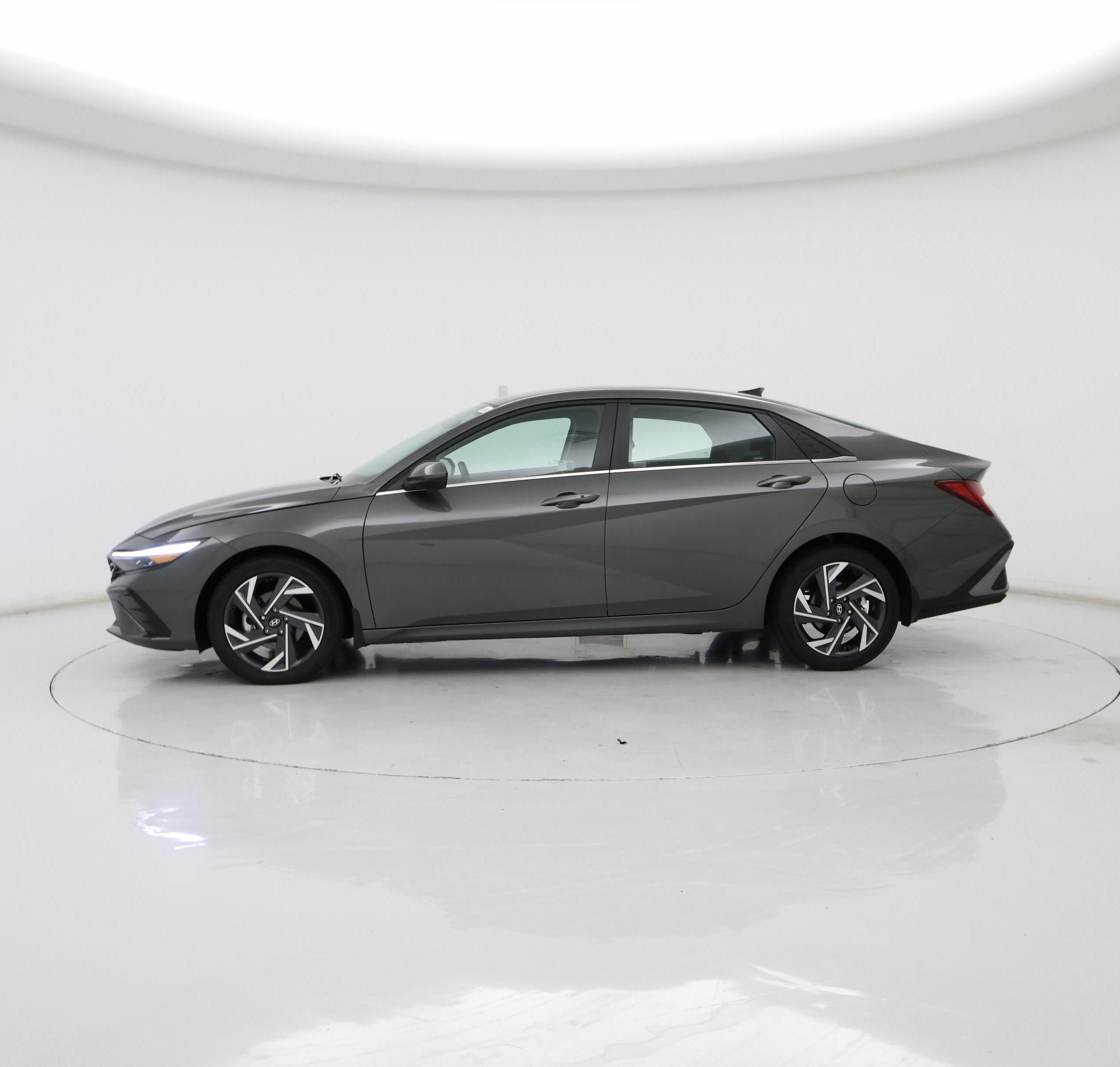 Thumbnail: 2024 Hyundai Elantra - 3