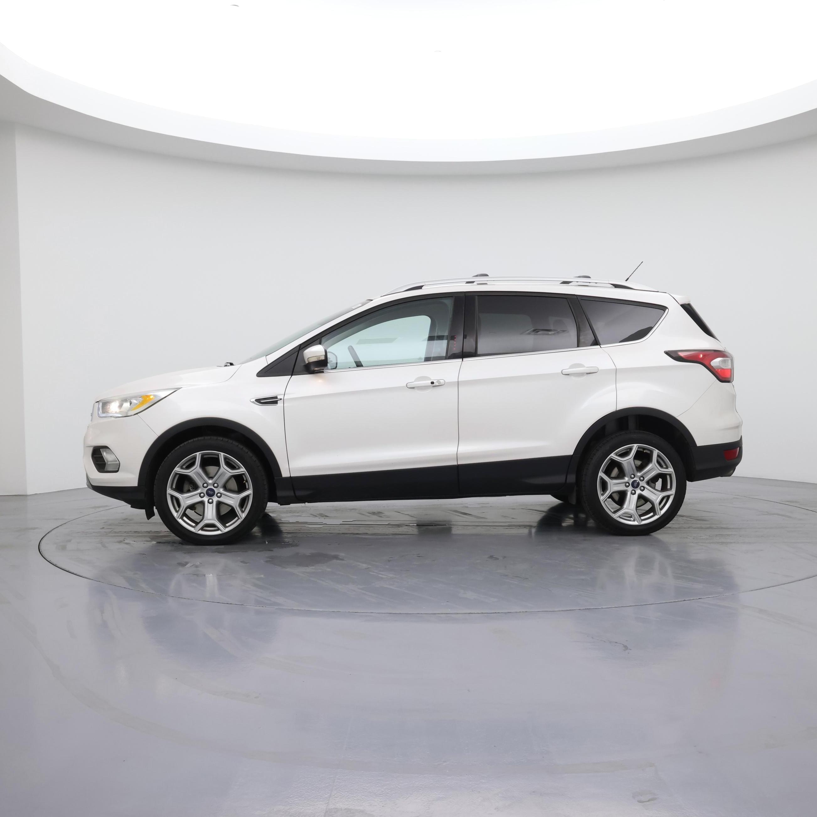 Thumbnail: 2017 Ford Escape - 3