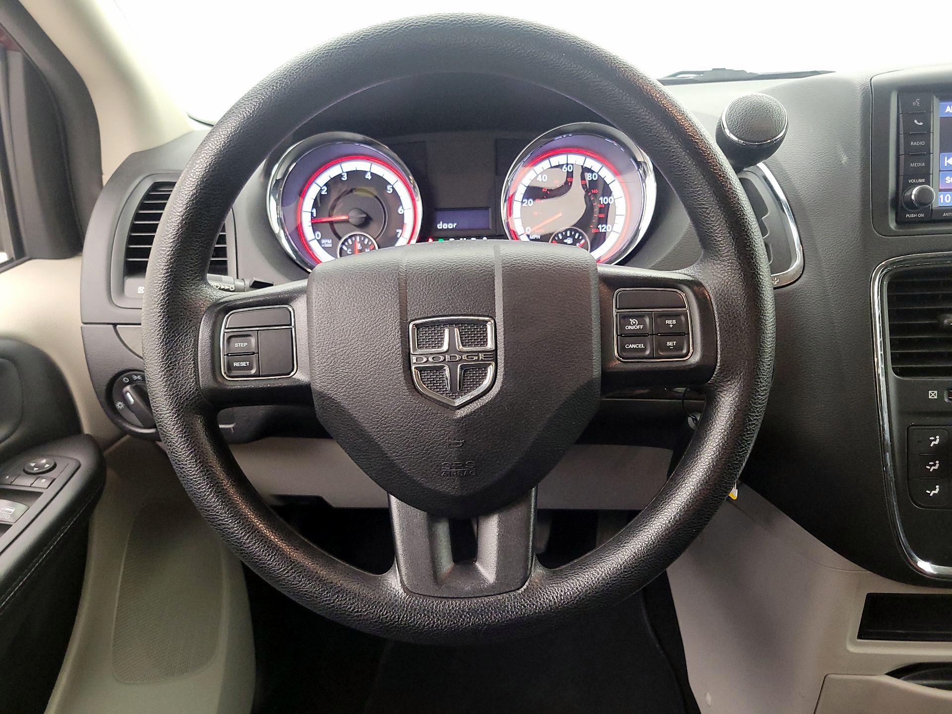Thumbnail: 2019 Dodge Grand Caravan - 10