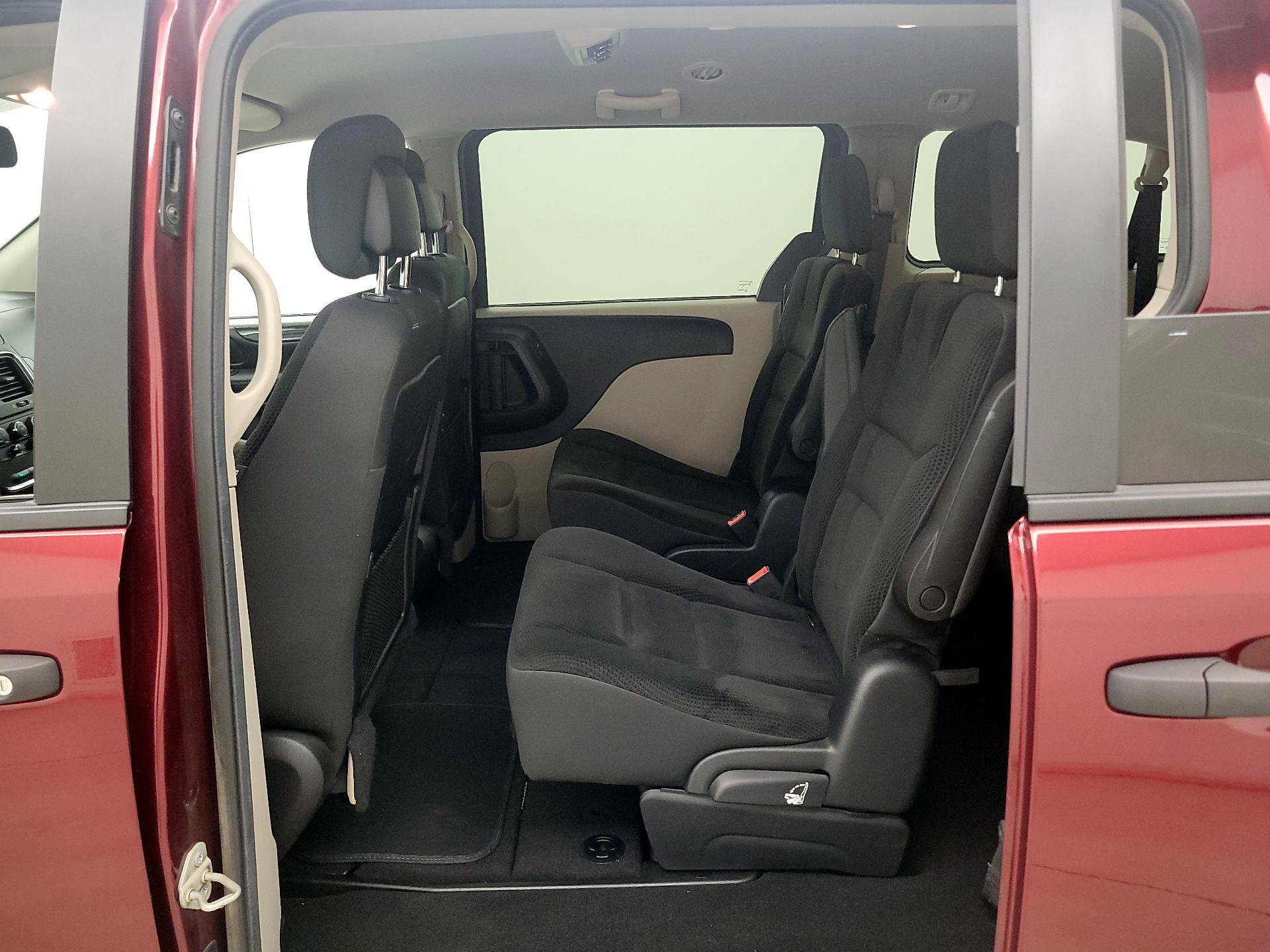 Thumbnail: 2019 Dodge Grand Caravan - 19