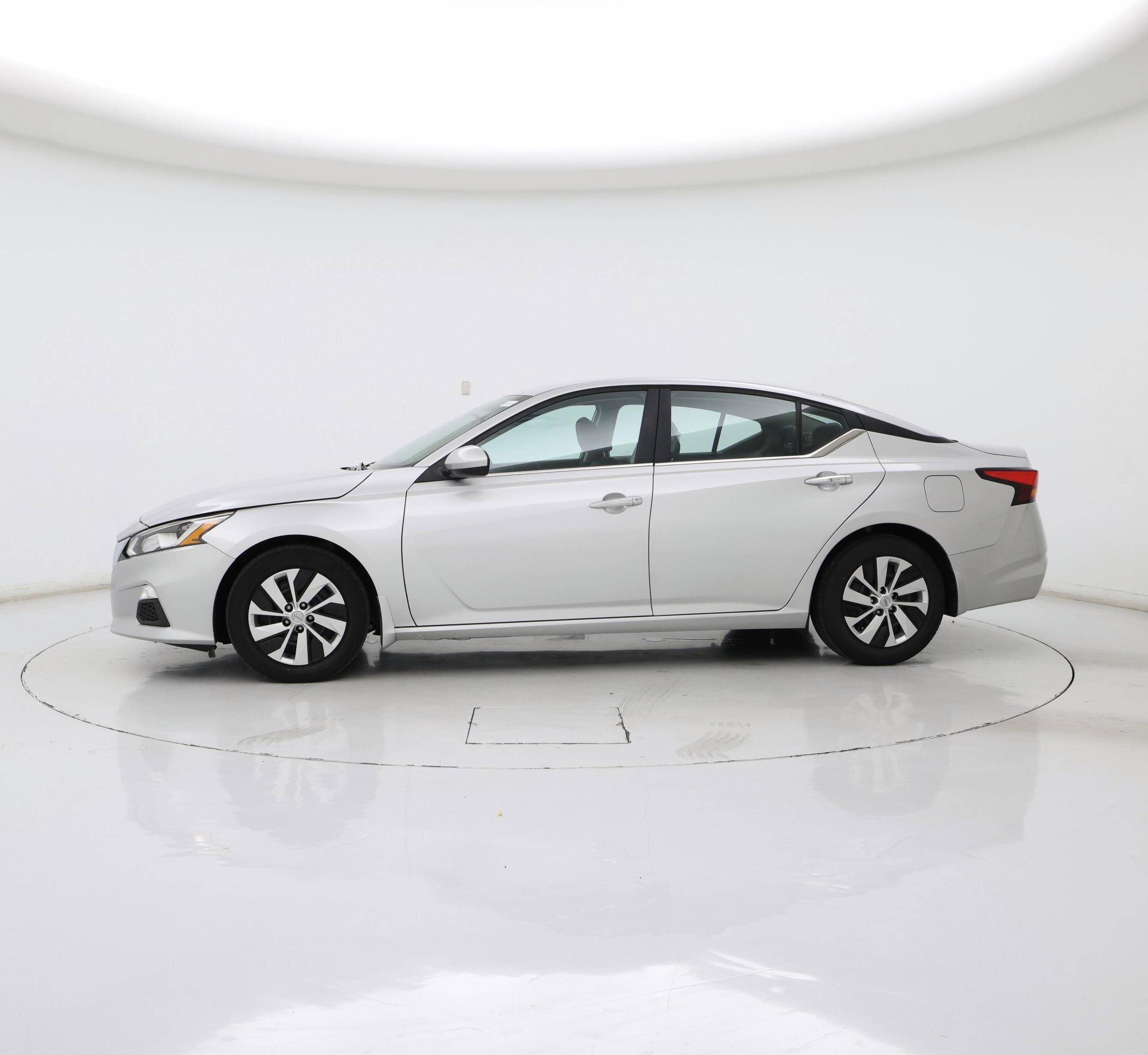 Thumbnail: 2021 Nissan Altima - 3