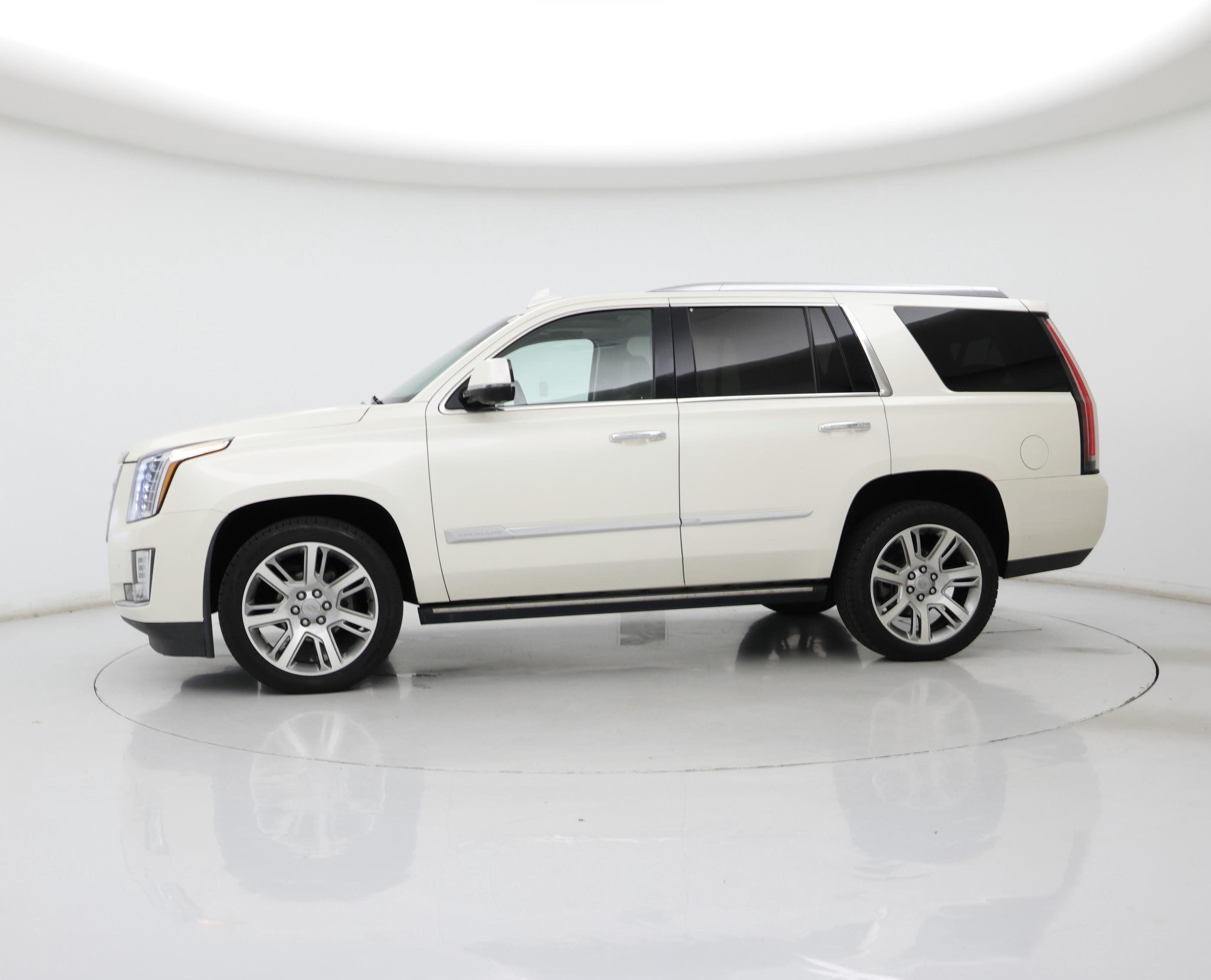 Thumbnail: 2015 Cadillac Escalade - 3
