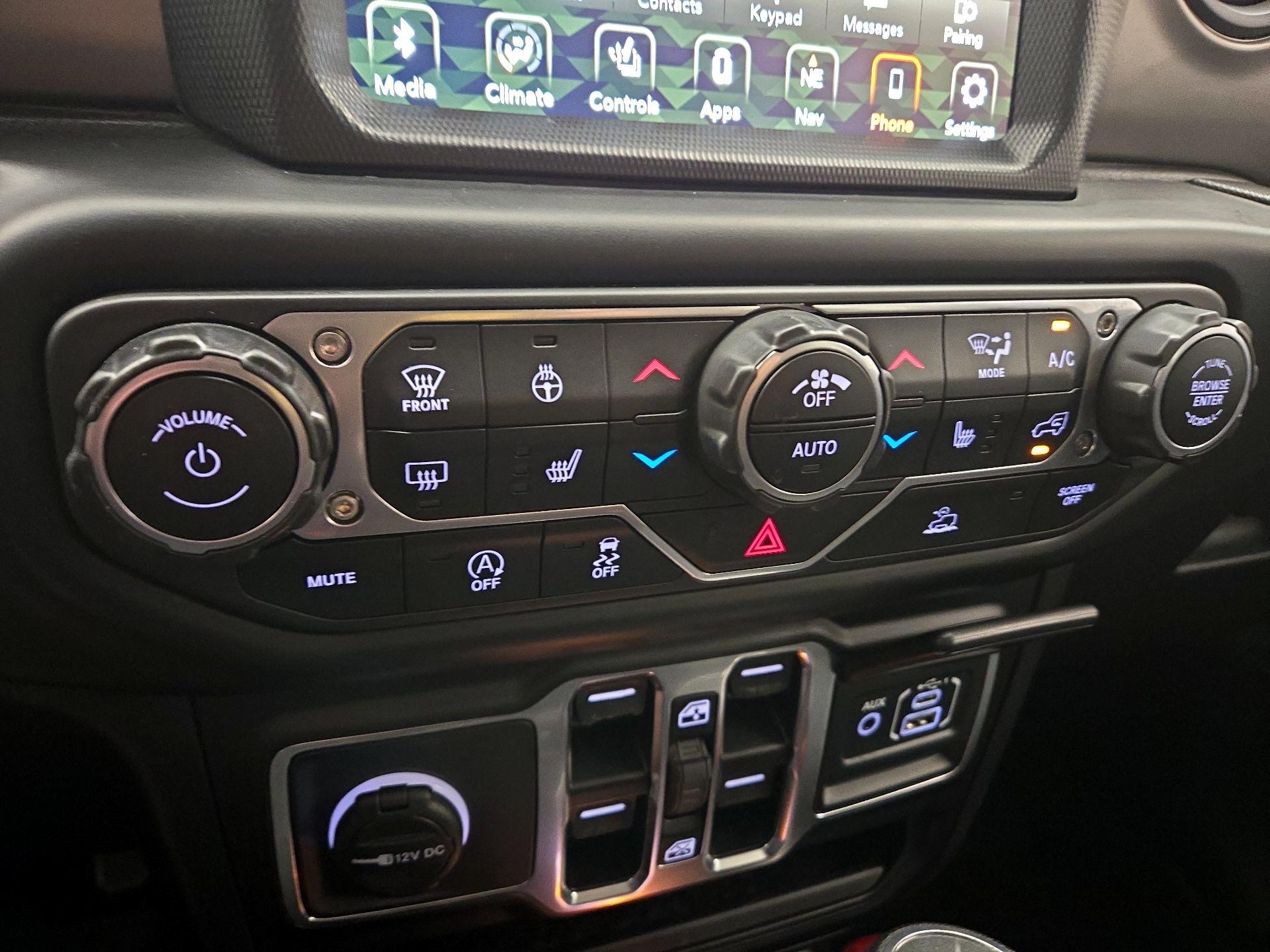 Thumbnail: 2021 Jeep Gladiator - 17