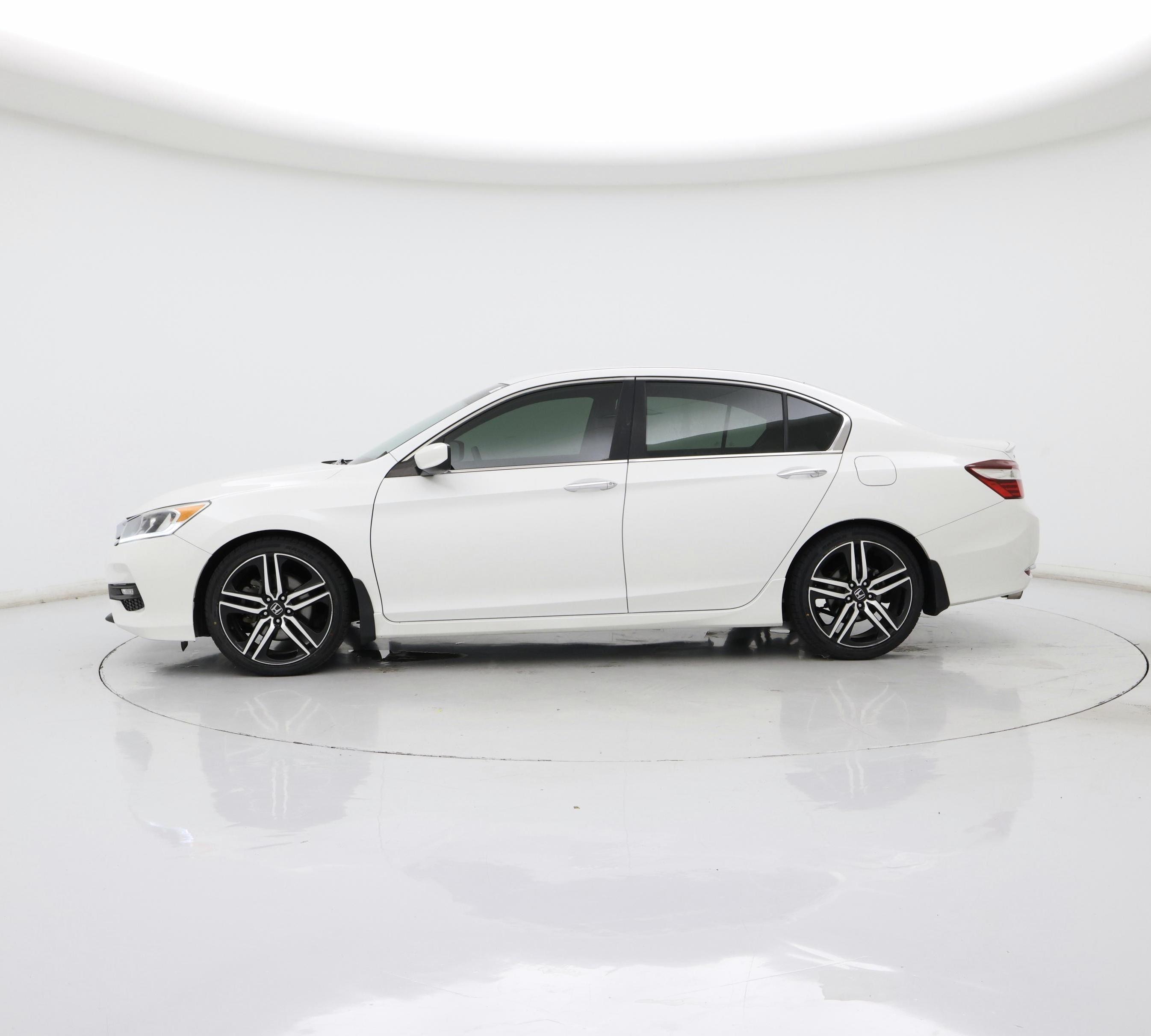 Thumbnail: 2017 Honda Accord - 3