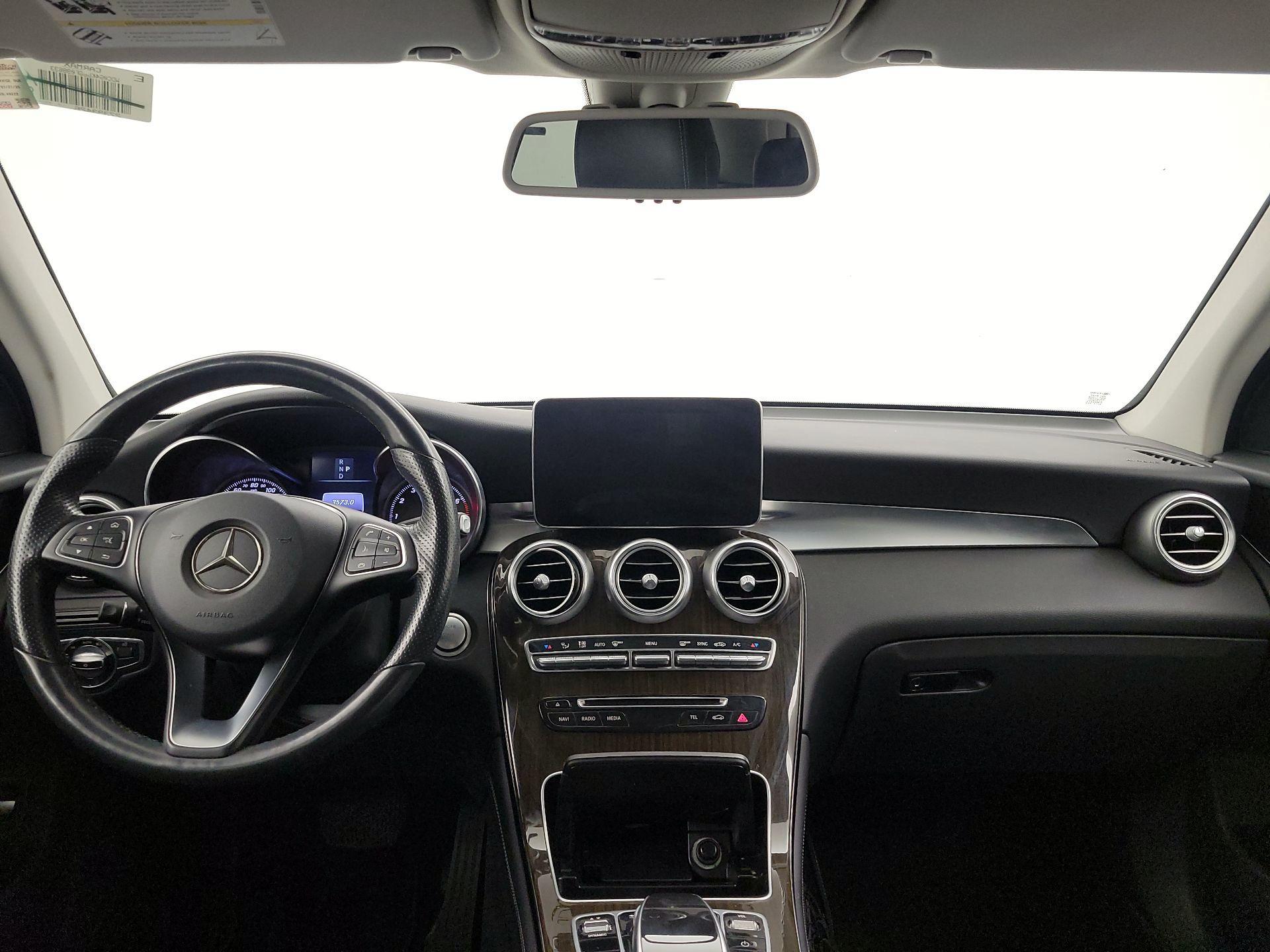 Thumbnail: 2016 Mercedes-Benz GLC - 9