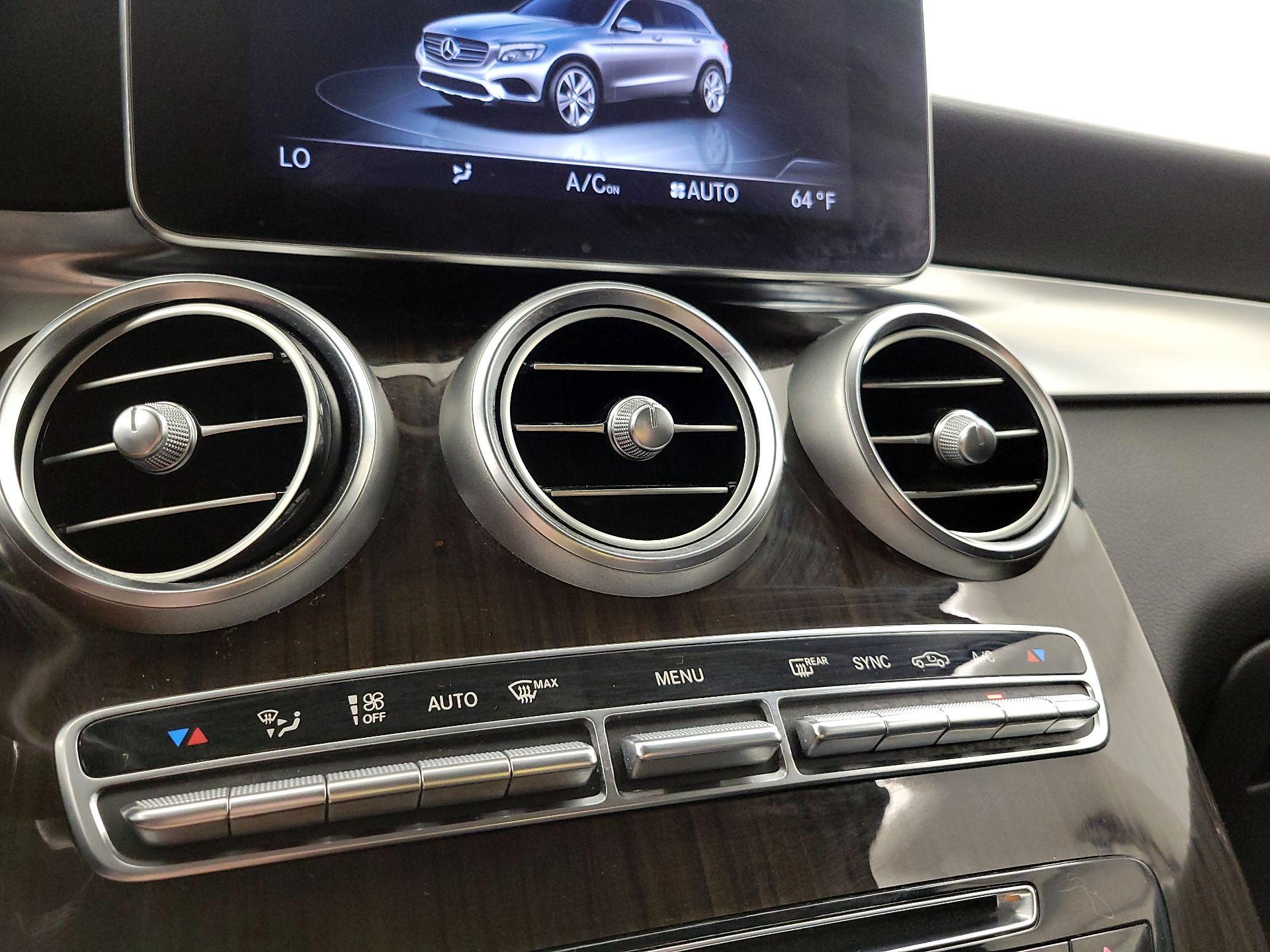 Thumbnail: 2016 Mercedes-Benz GLC - 14