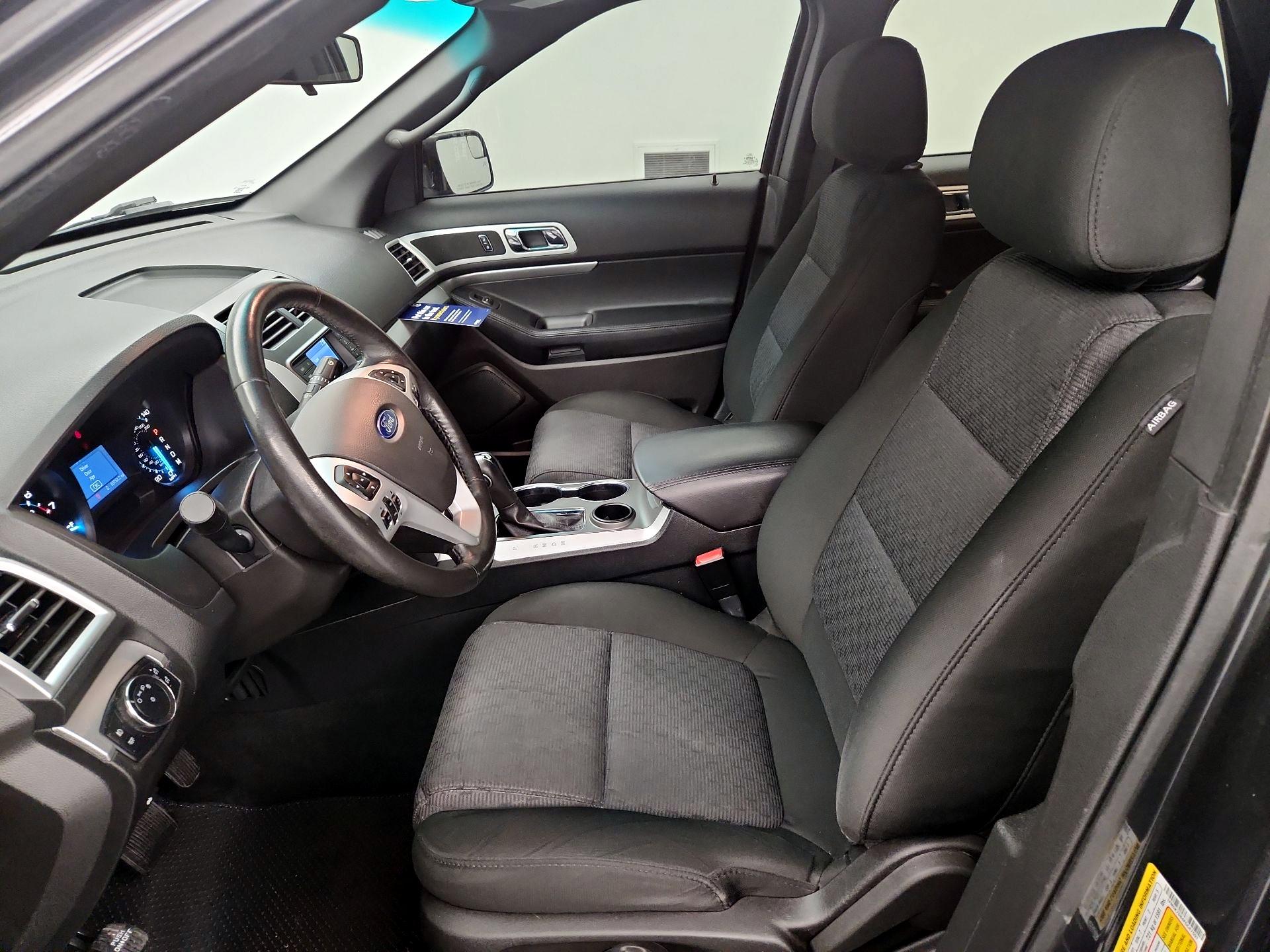 Thumbnail: 2015 Ford Explorer - 11