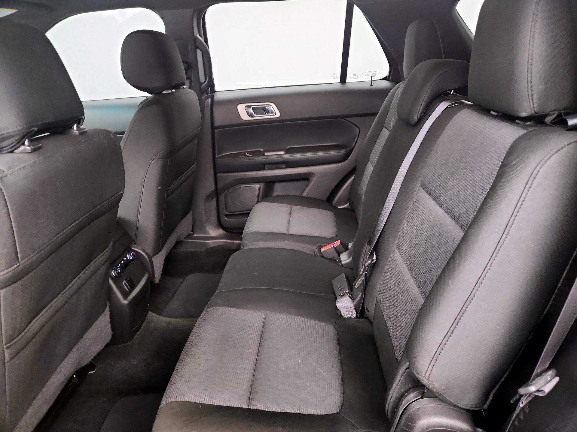 Thumbnail: 2015 Ford Explorer - 18