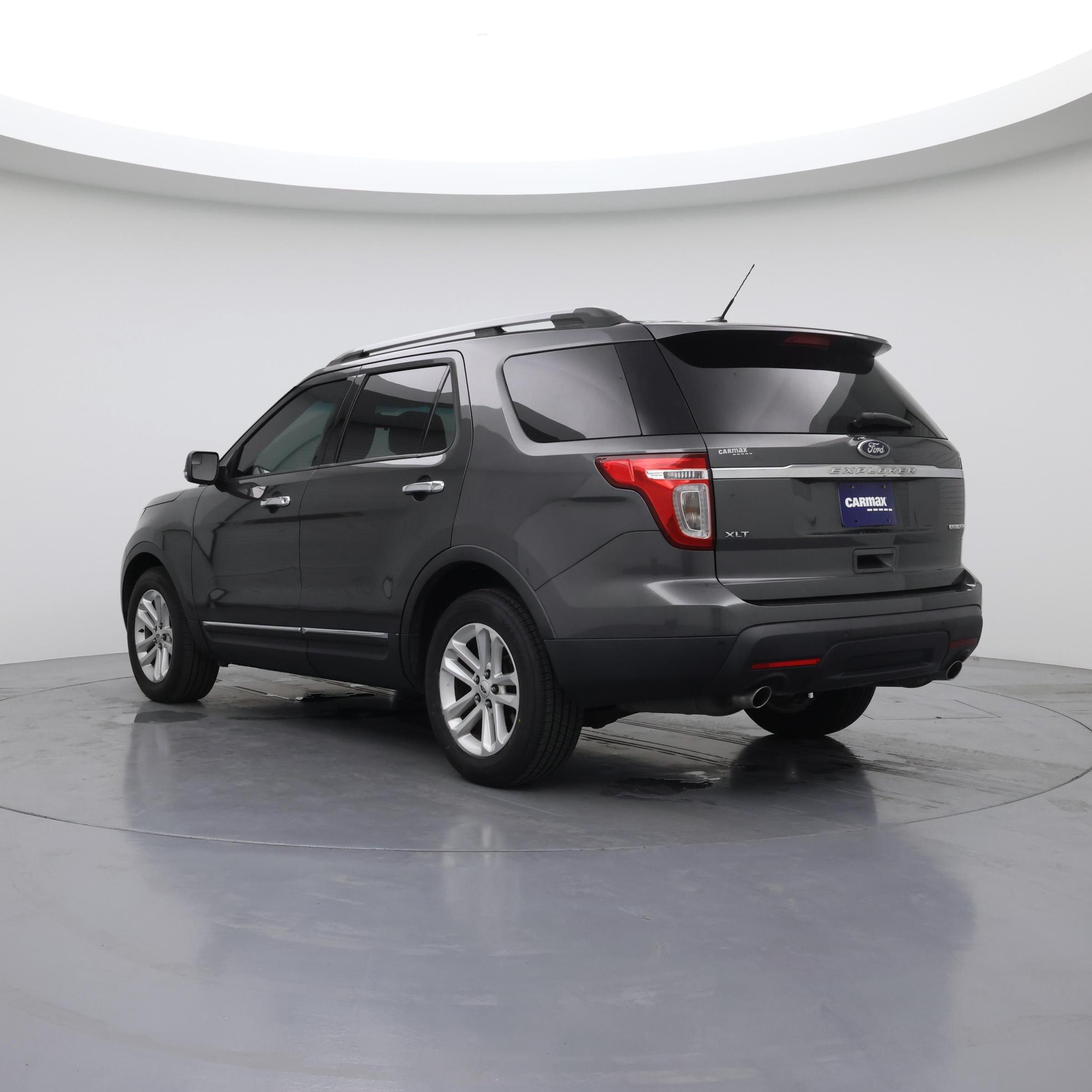 Thumbnail: 2015 Ford Explorer - 2