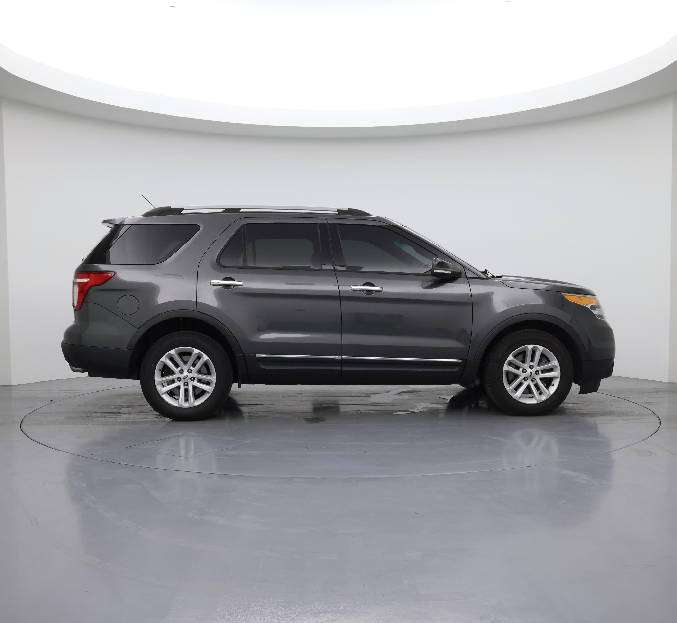 Thumbnail: 2015 Ford Explorer - 7