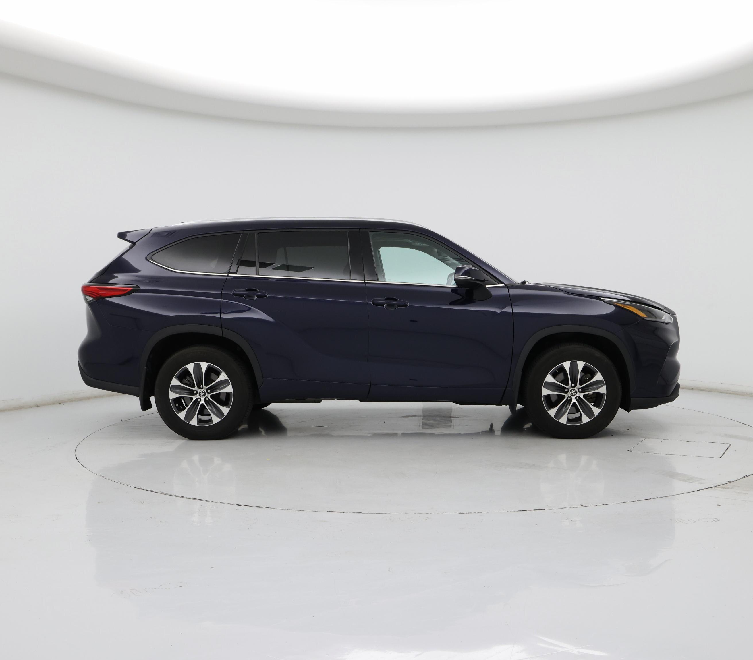 Thumbnail: 2021 Toyota Highlander - 7