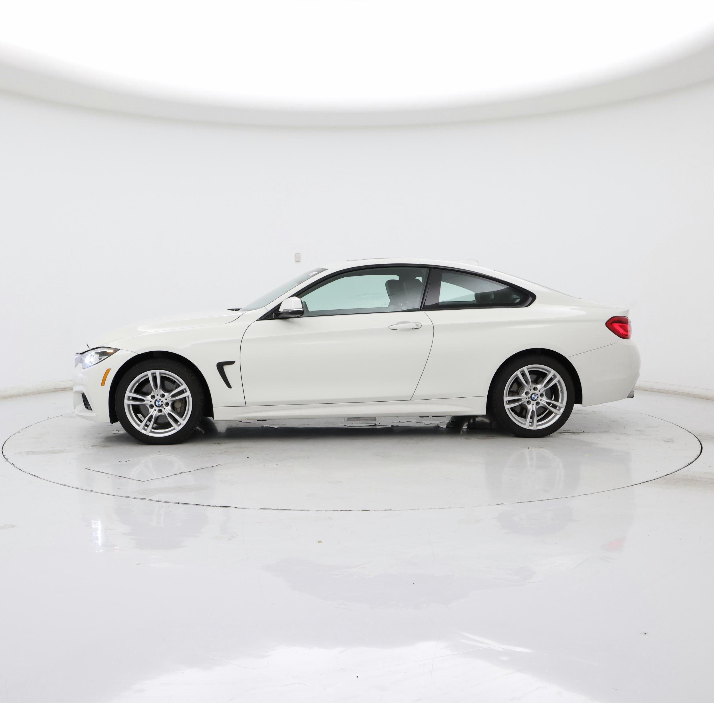 Thumbnail: 2019 BMW 4 Series - 3