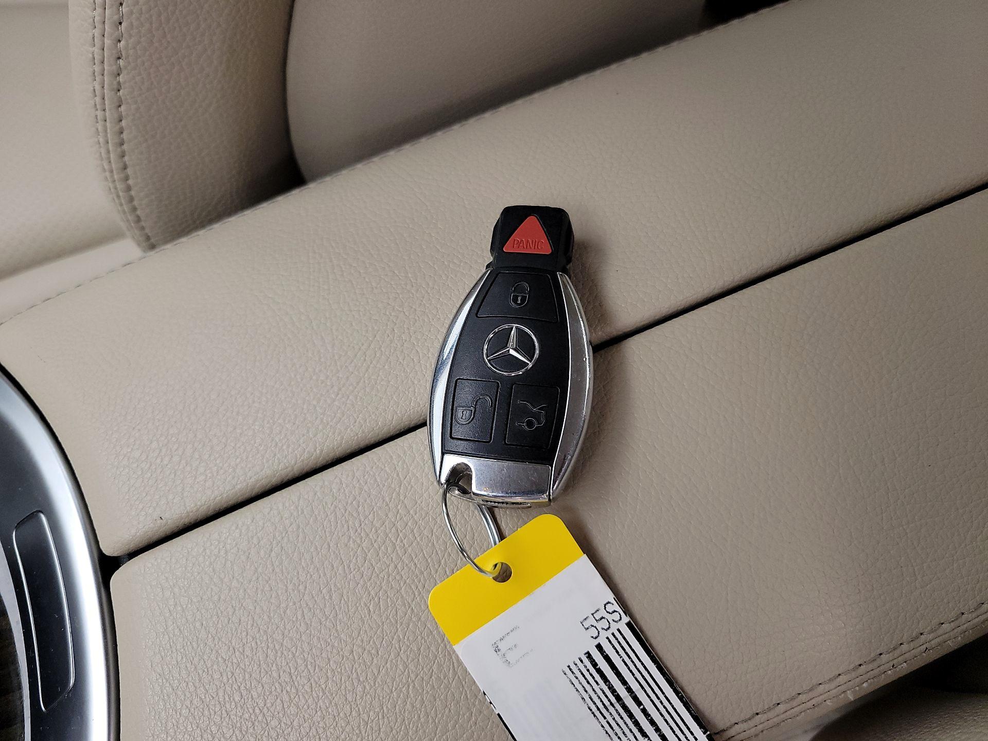 Thumbnail: 2015 Mercedes-Benz C-Class - 18
