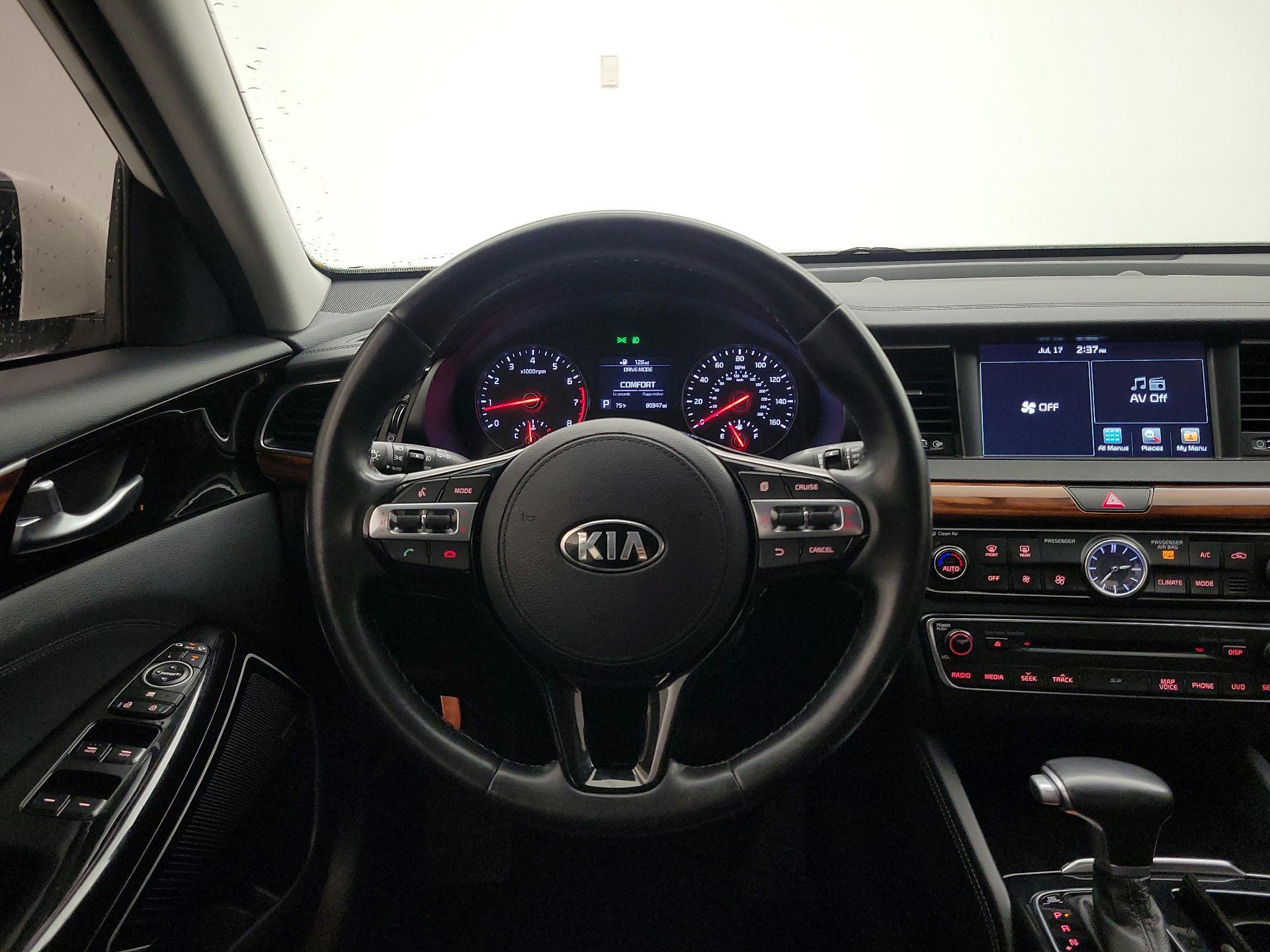 Thumbnail: 2017 Kia Cadenza - 10