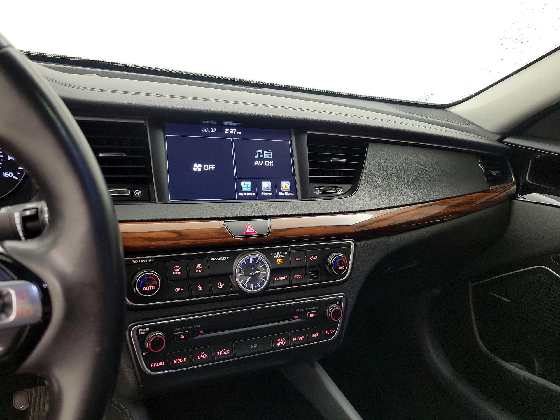 Thumbnail: 2017 Kia Cadenza - 14