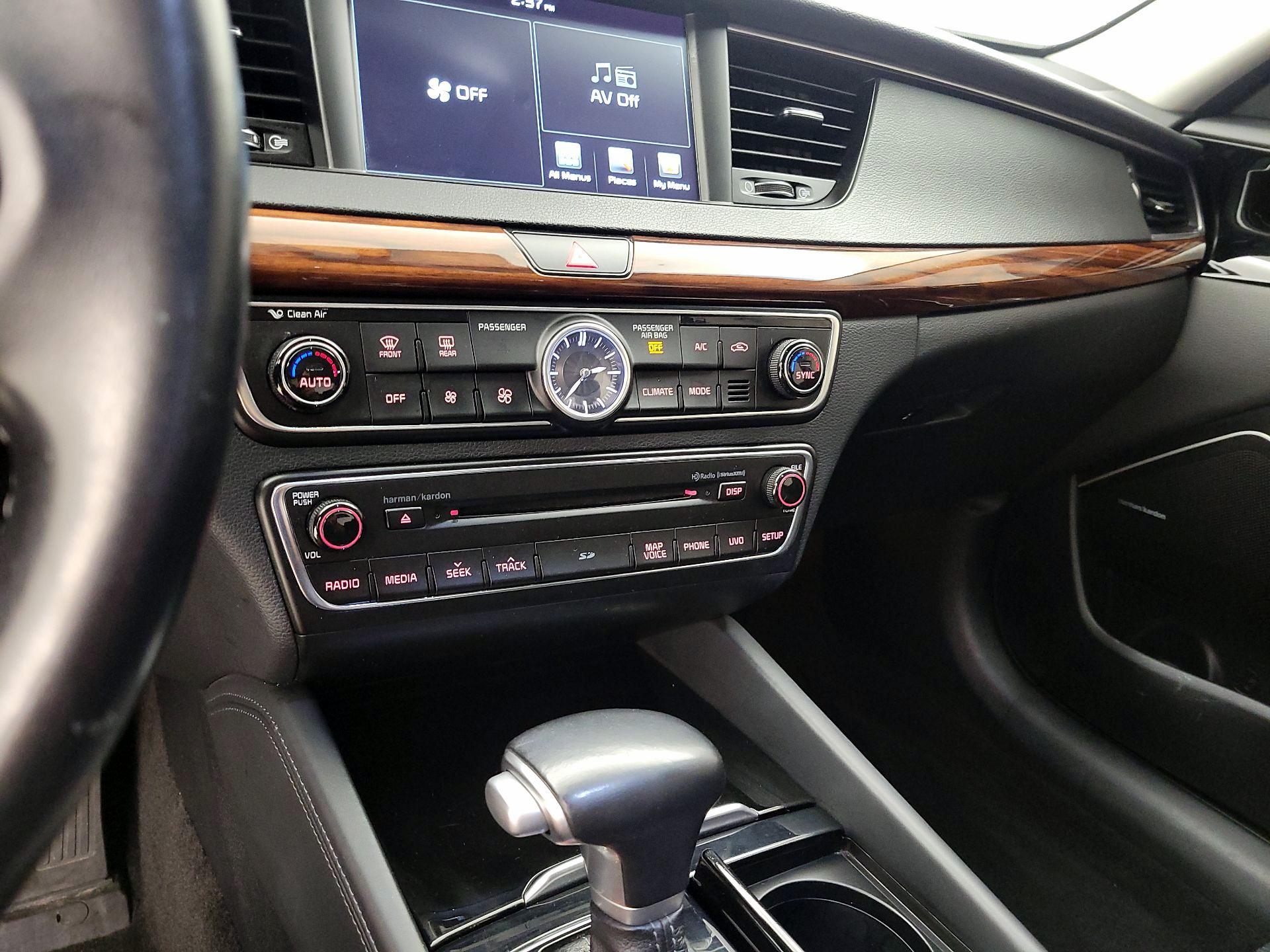 Thumbnail: 2017 Kia Cadenza - 15