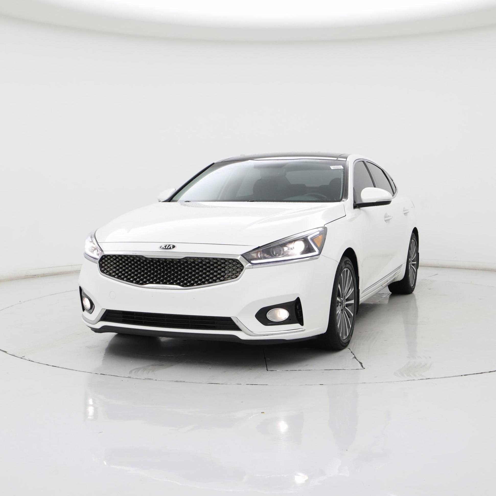 Thumbnail: 2017 Kia Cadenza - 4
