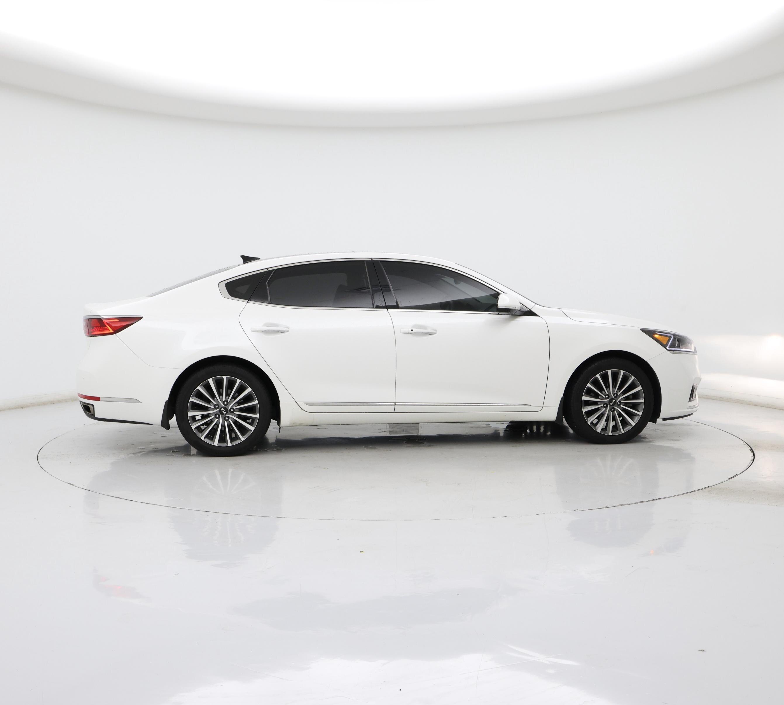 Thumbnail: 2017 Kia Cadenza - 7