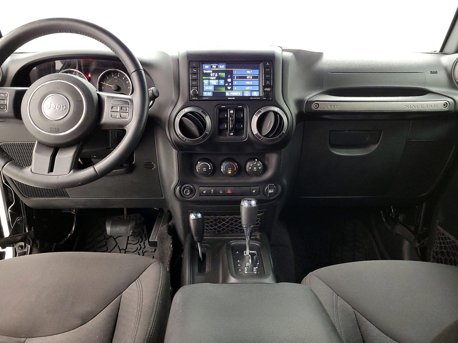 Thumbnail: 2017 Jeep Wrangler - 9