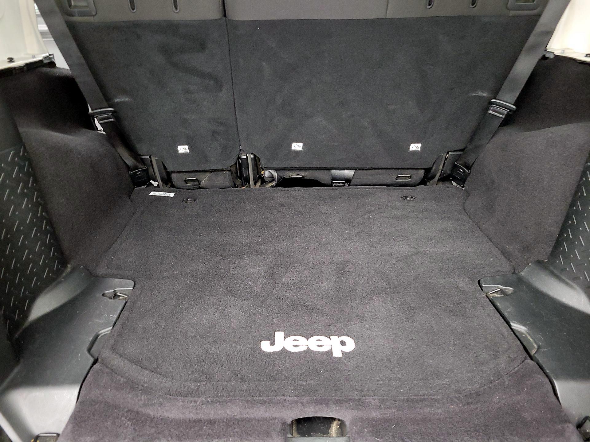 Thumbnail: 2017 Jeep Wrangler - 17