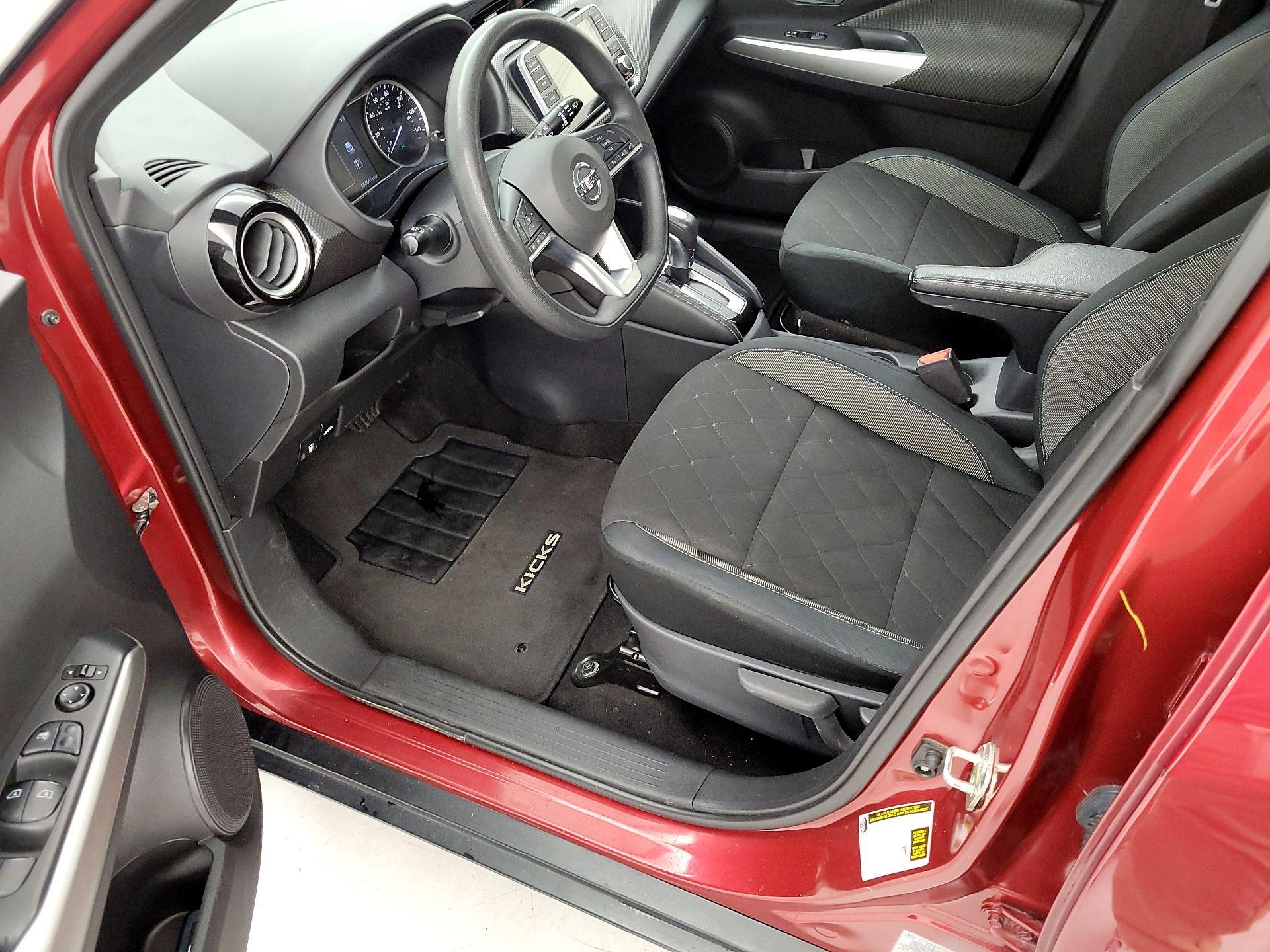 Thumbnail: 2020 Nissan Kicks - 11