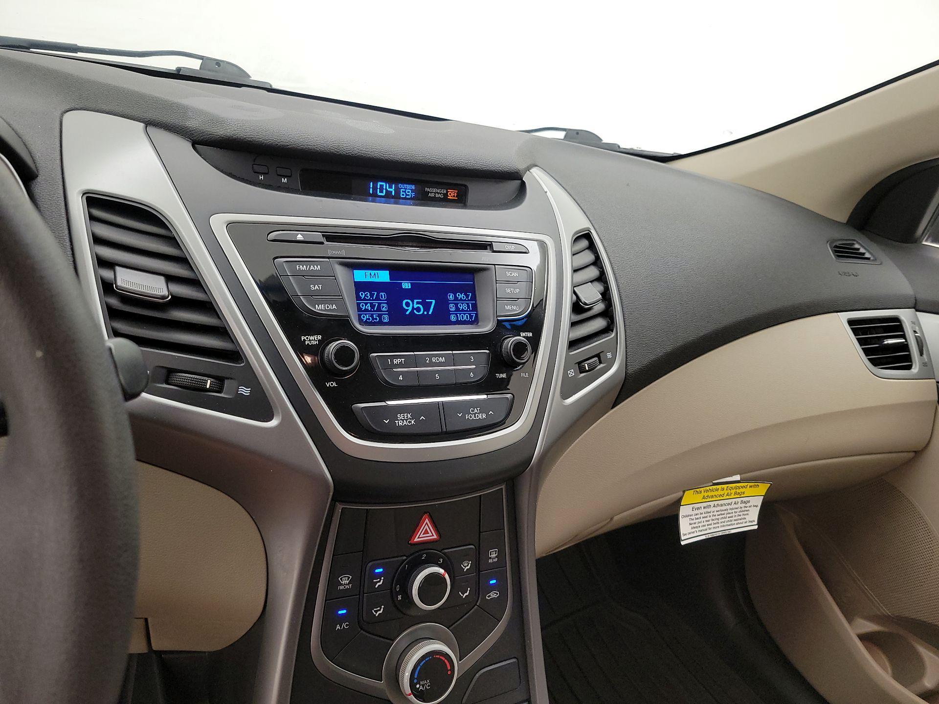 Thumbnail: 2016 Hyundai Elantra - 13