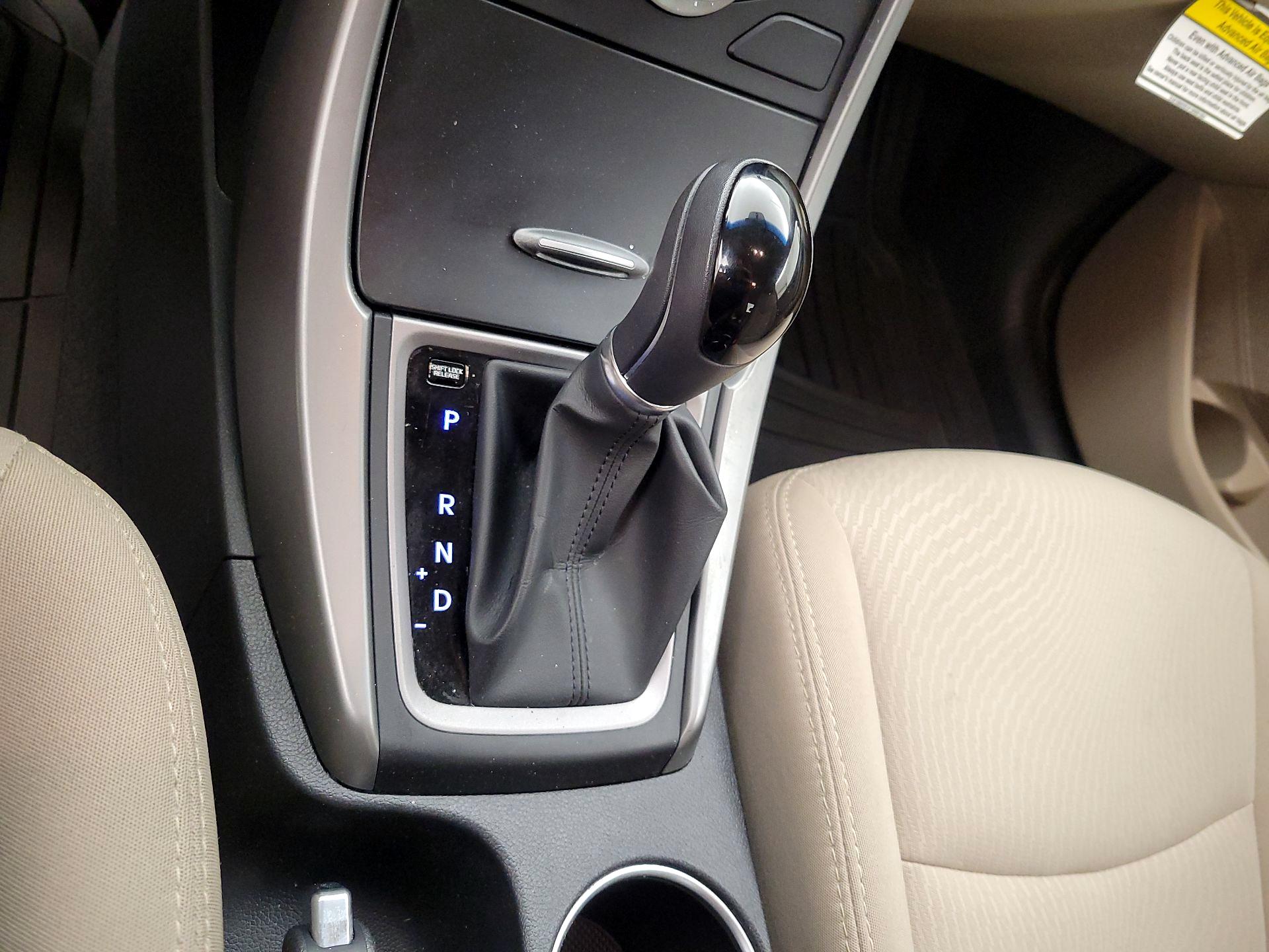 Thumbnail: 2016 Hyundai Elantra - 15