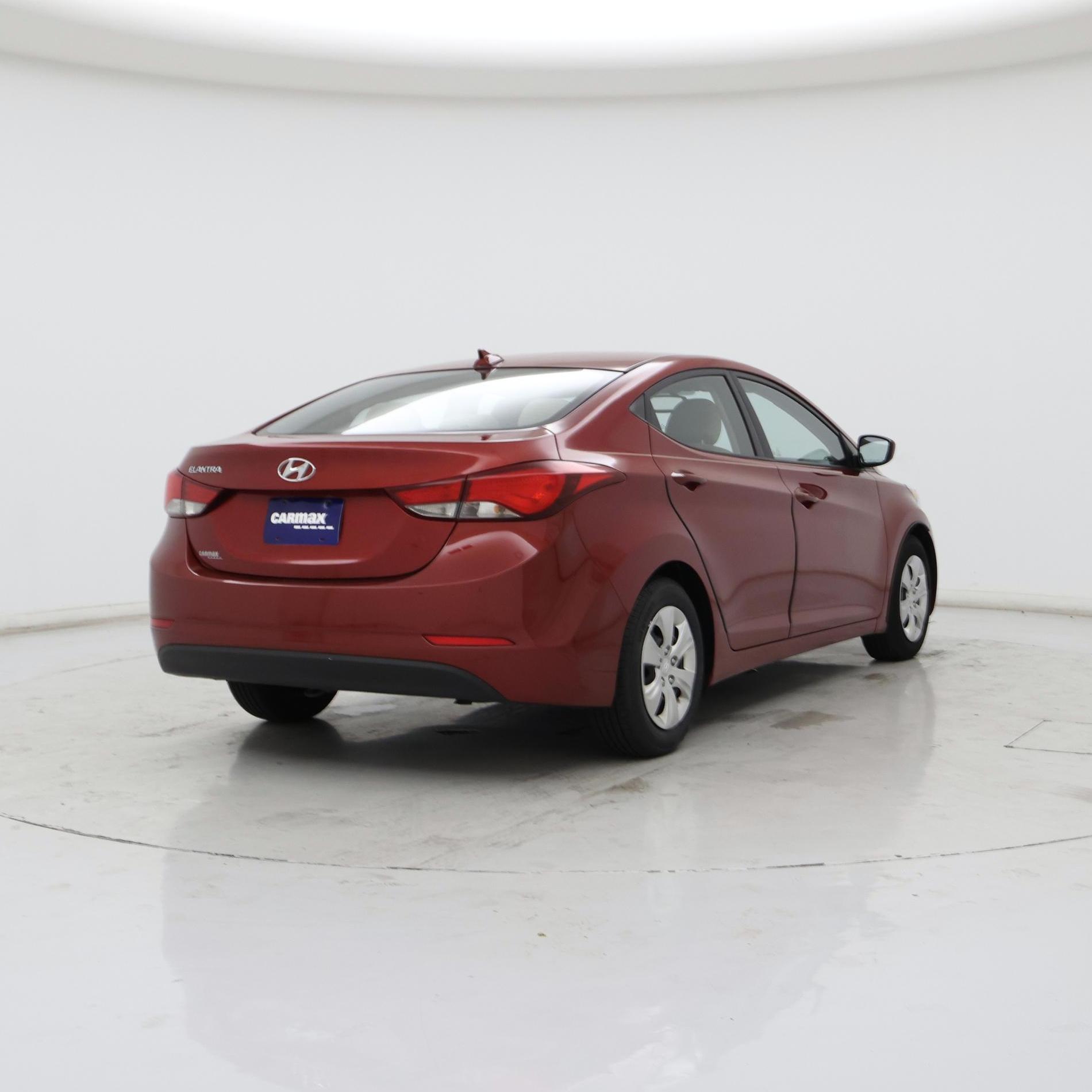 Thumbnail: 2016 Hyundai Elantra - 8