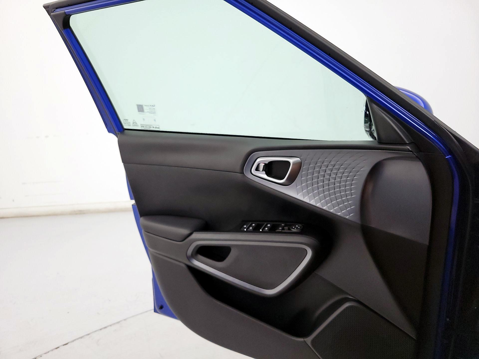Thumbnail: 2022 Kia Soul - 12