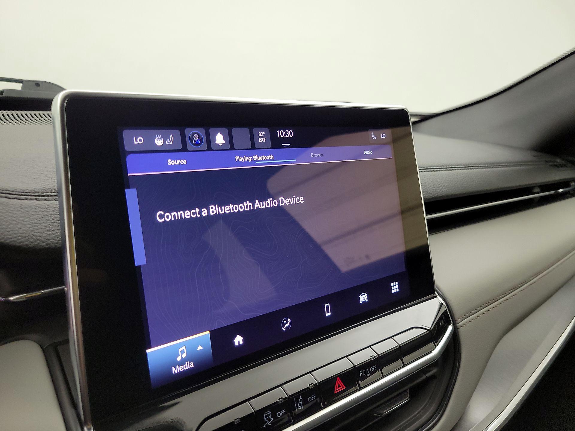 Thumbnail: 2023 Jeep Compass - 13
