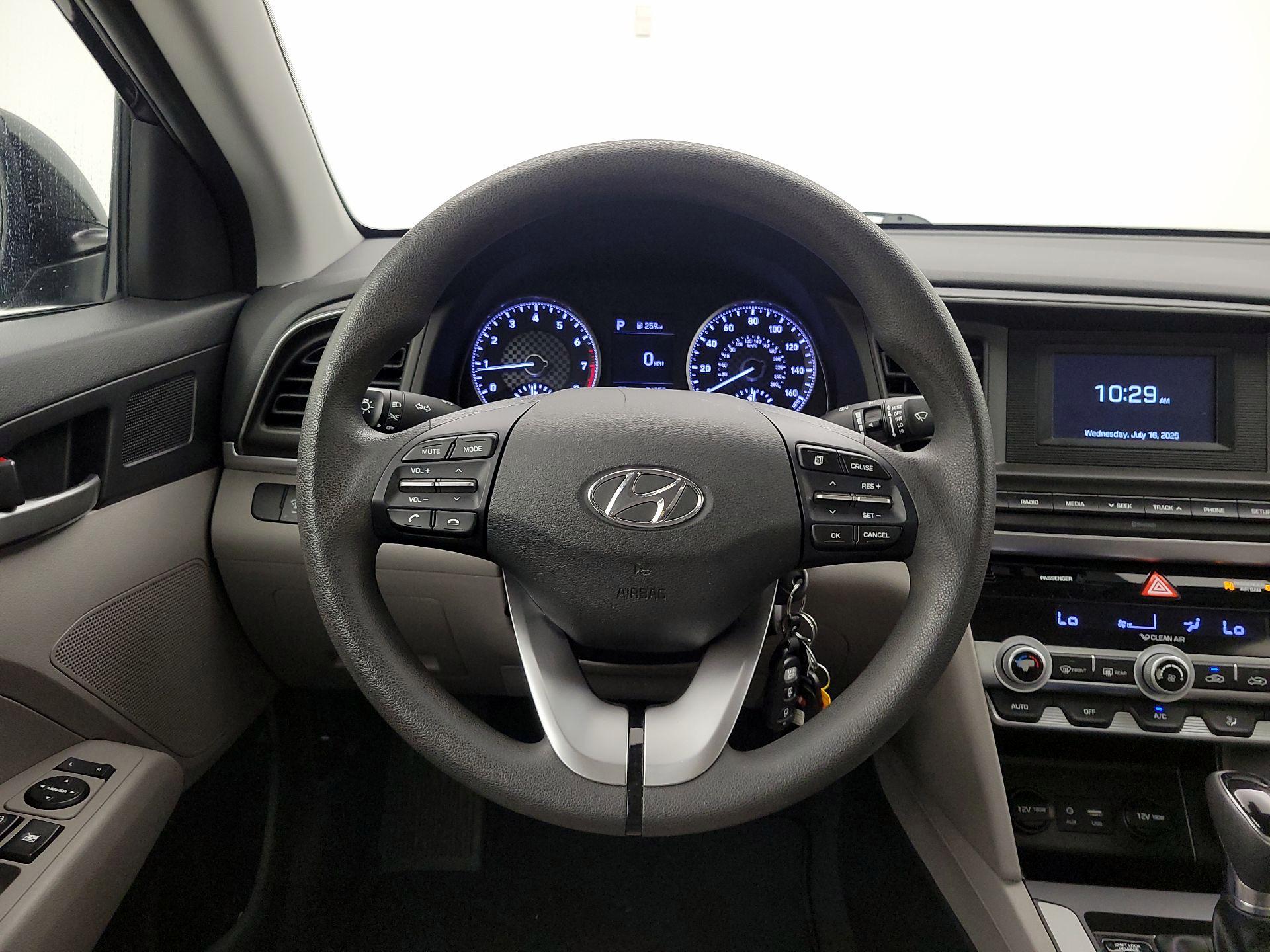Thumbnail: 2020 Hyundai Elantra - 10