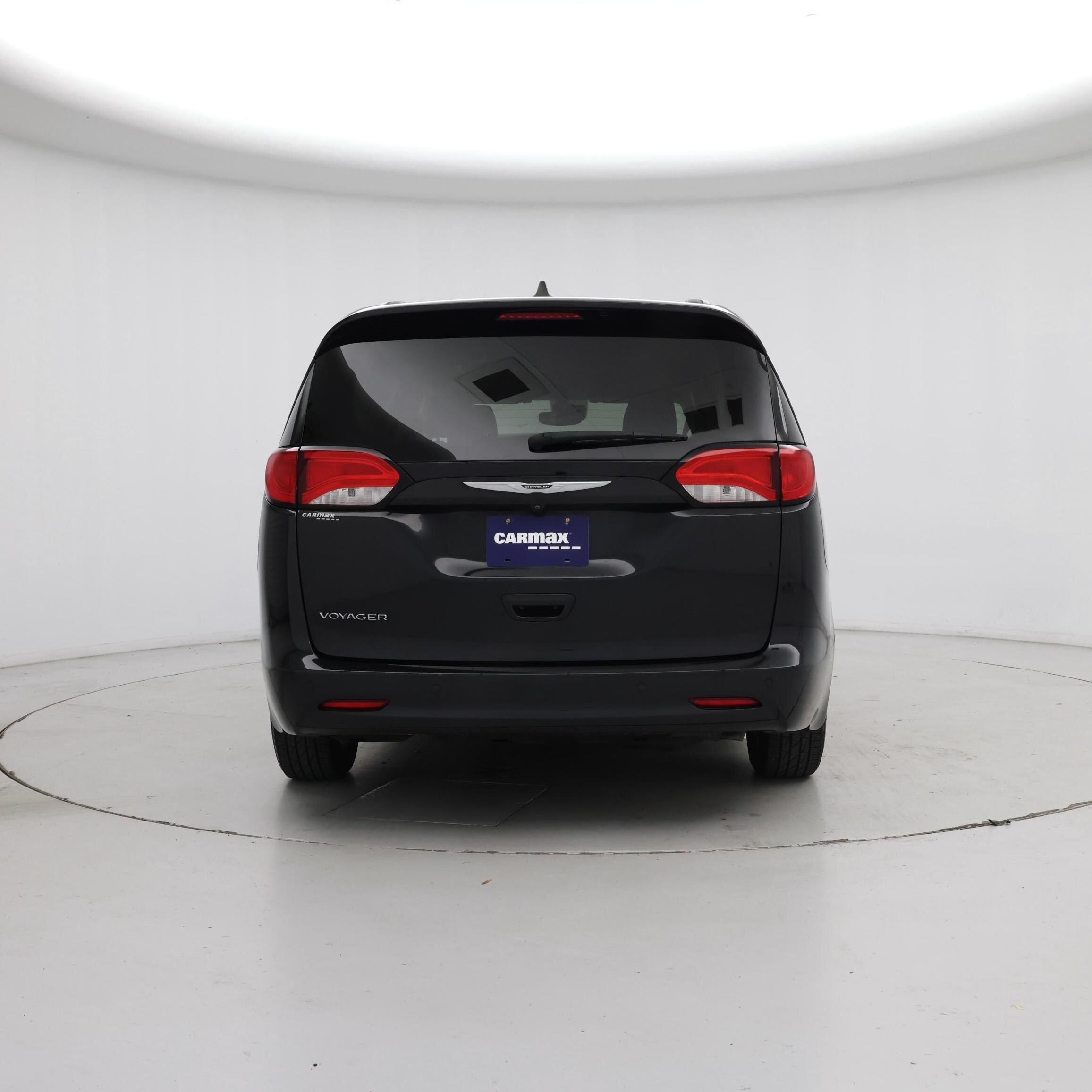 Thumbnail: 2021 Chrysler Voyager - 6