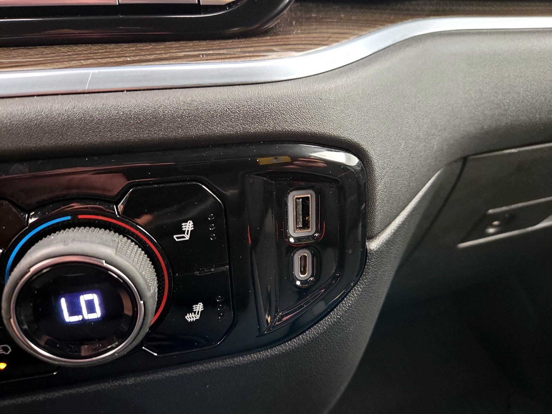 Thumbnail: 2022 Chevrolet Silverado 1500 - 18