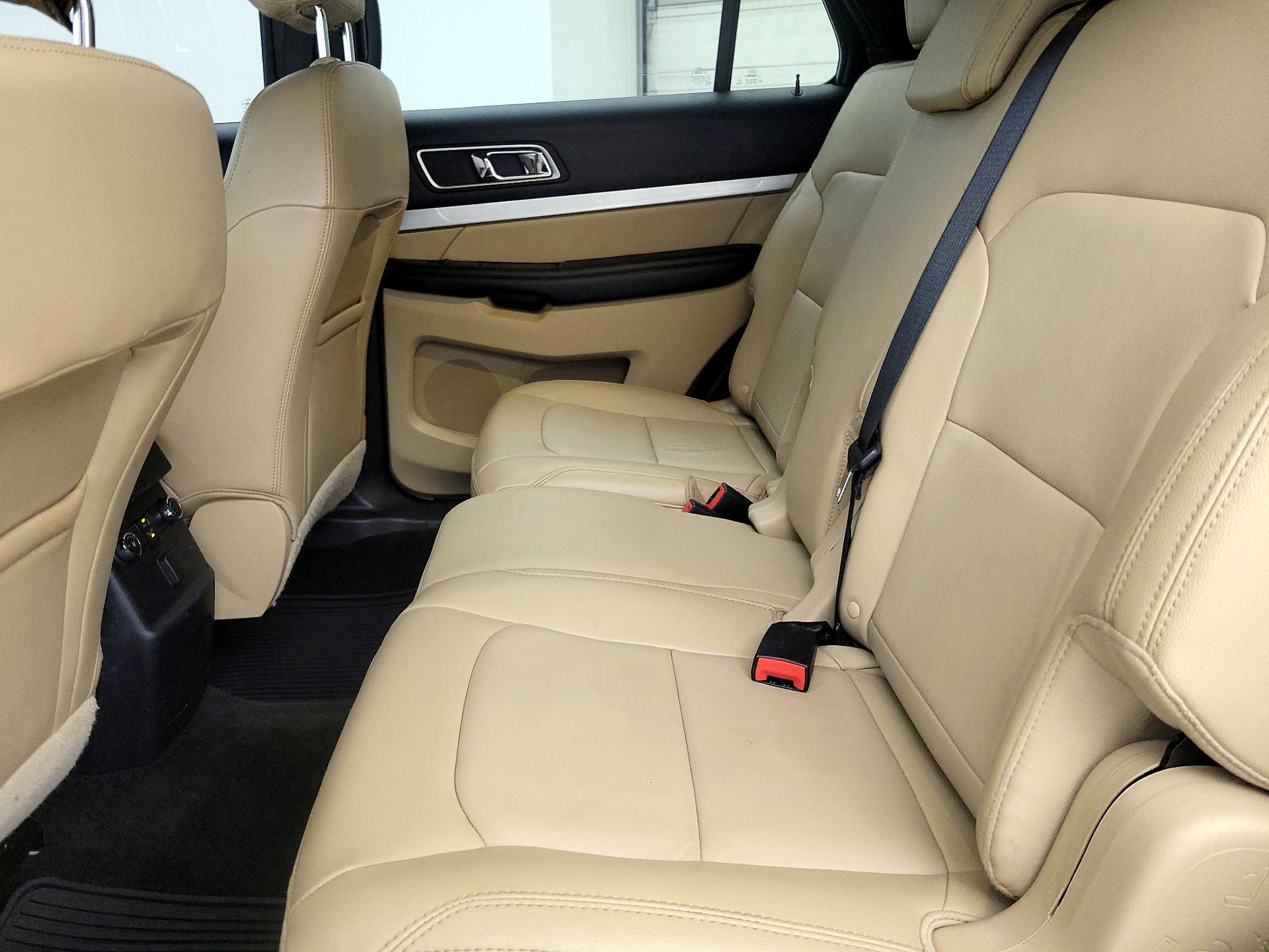 Thumbnail: 2016 Ford Explorer - 18