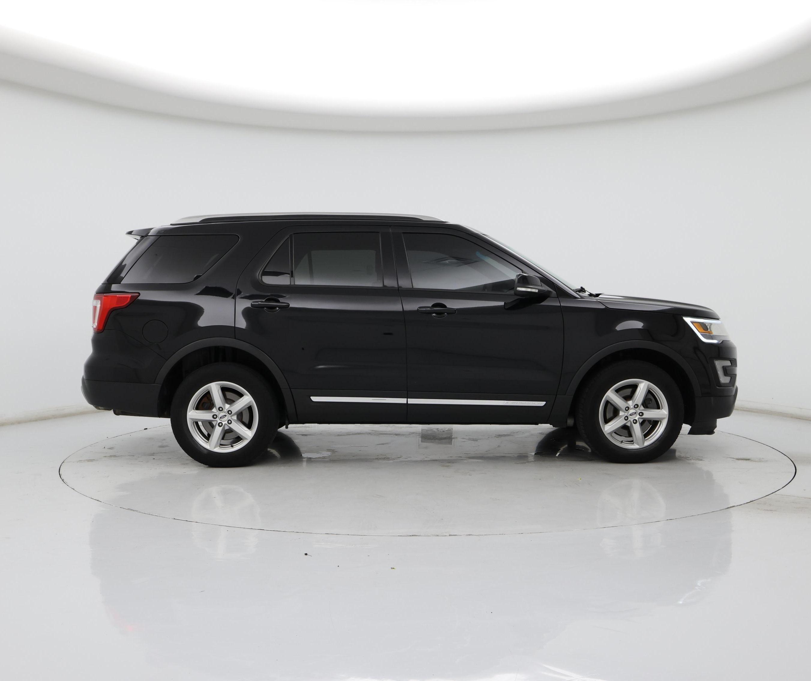 Thumbnail: 2016 Ford Explorer - 7