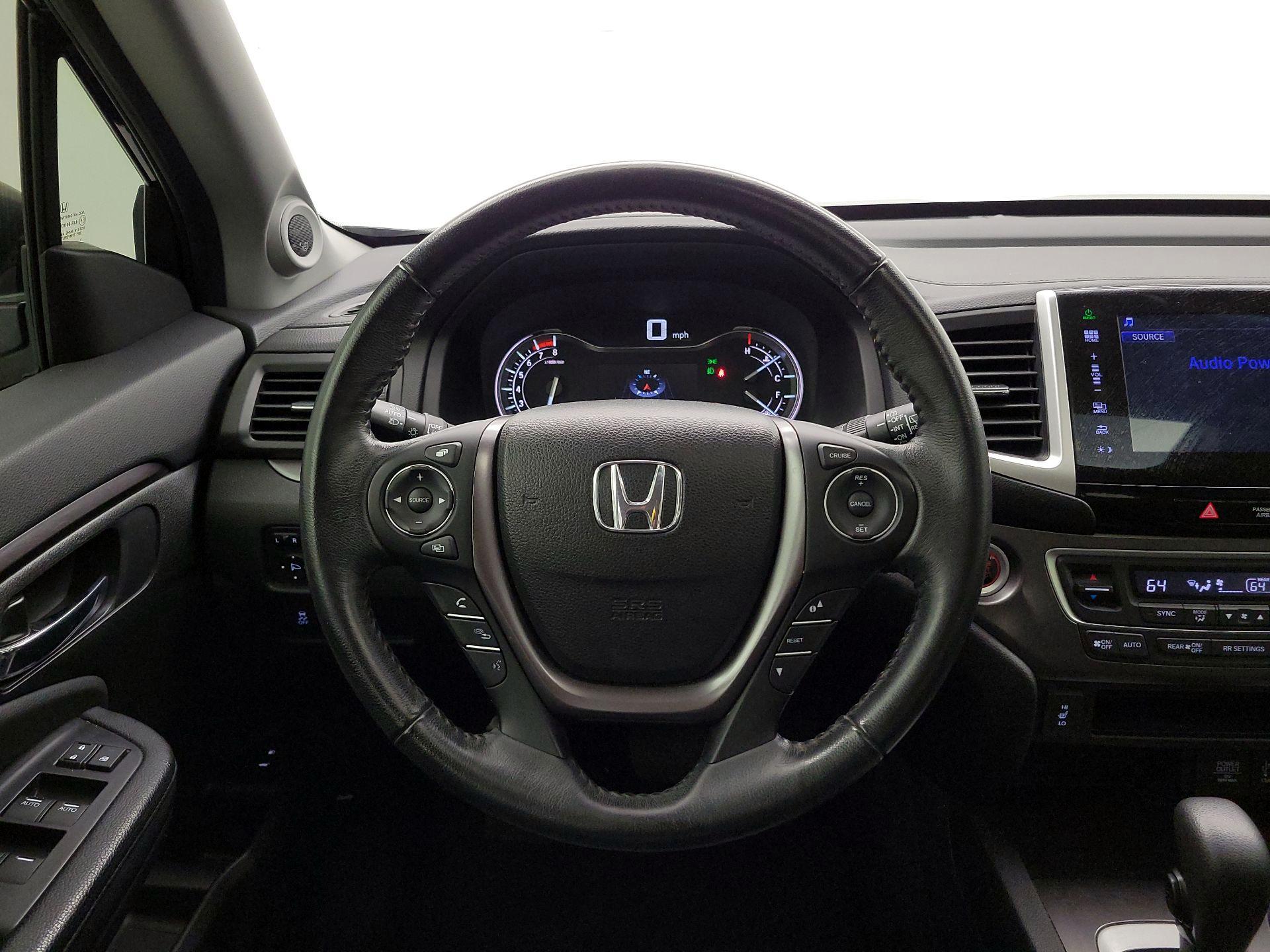 Thumbnail: 2016 Honda Pilot - 10
