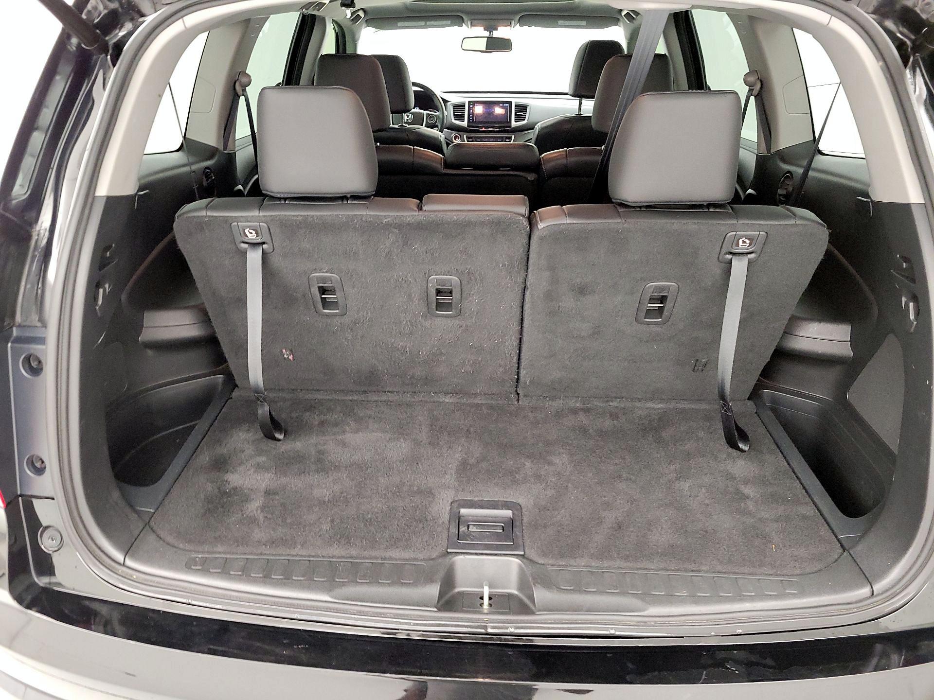 Thumbnail: 2016 Honda Pilot - 16