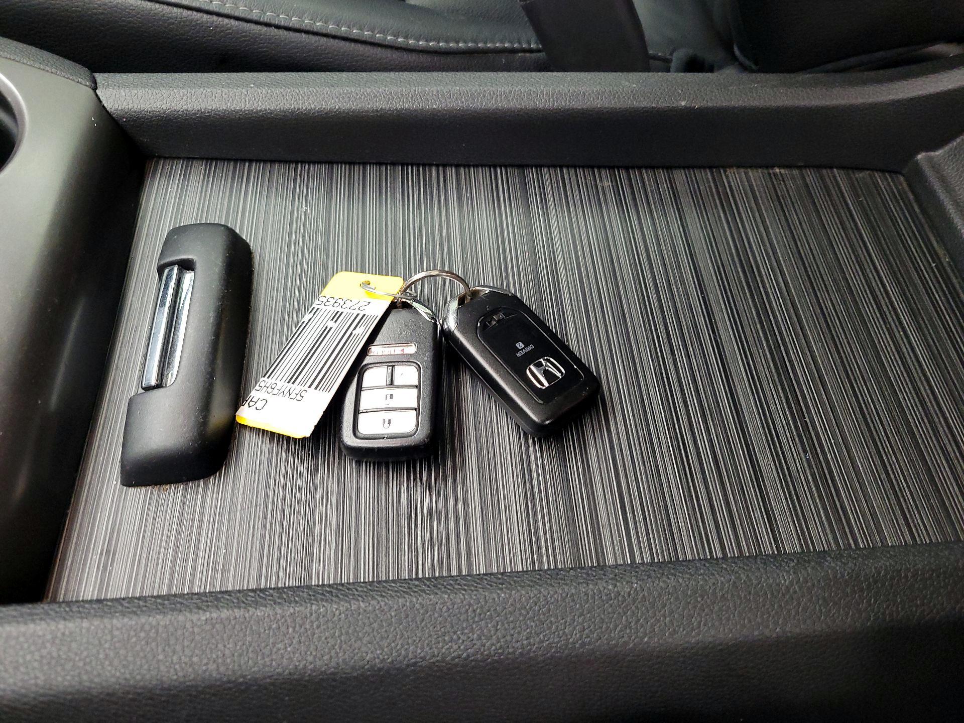Thumbnail: 2016 Honda Pilot - 18