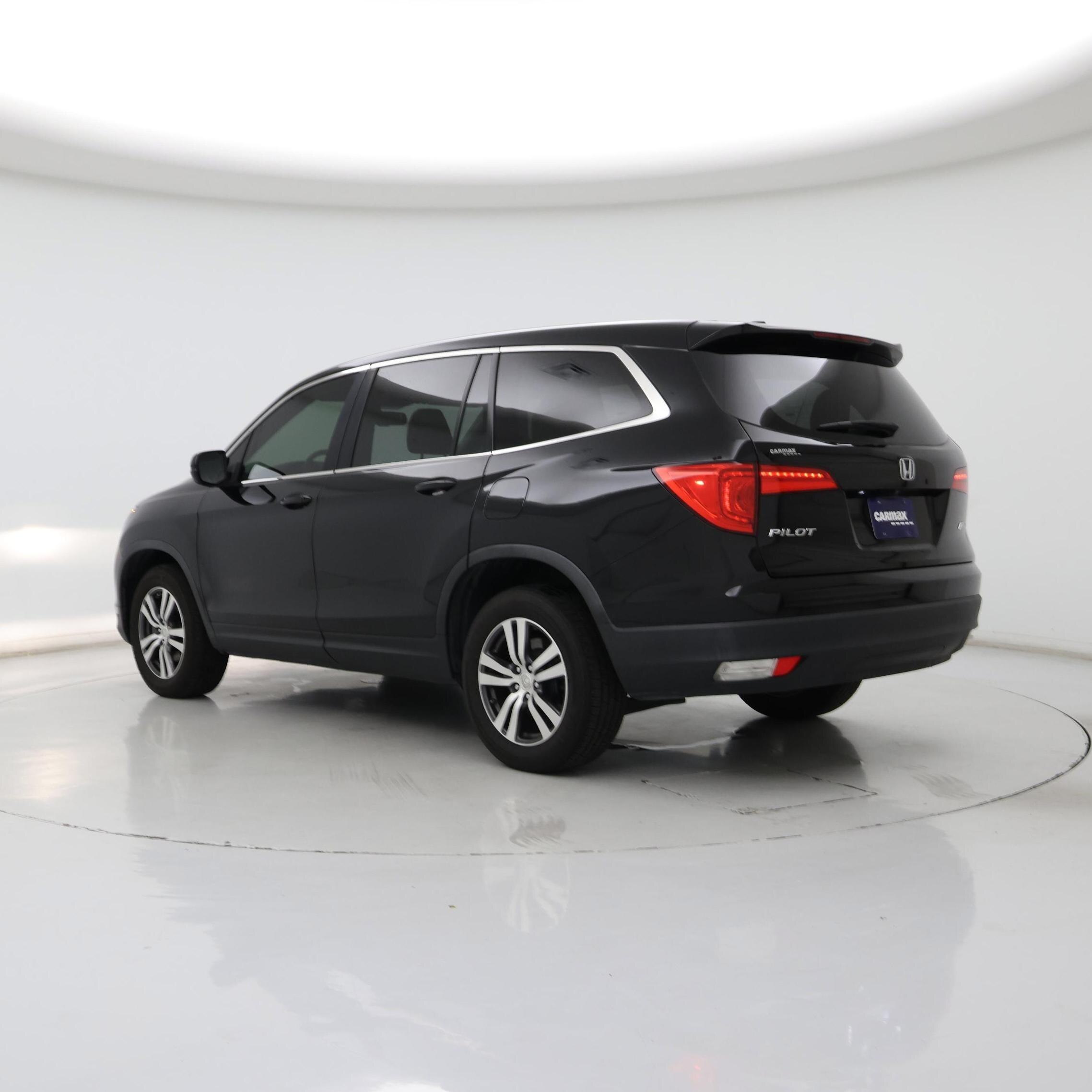 Thumbnail: 2016 Honda Pilot - 2