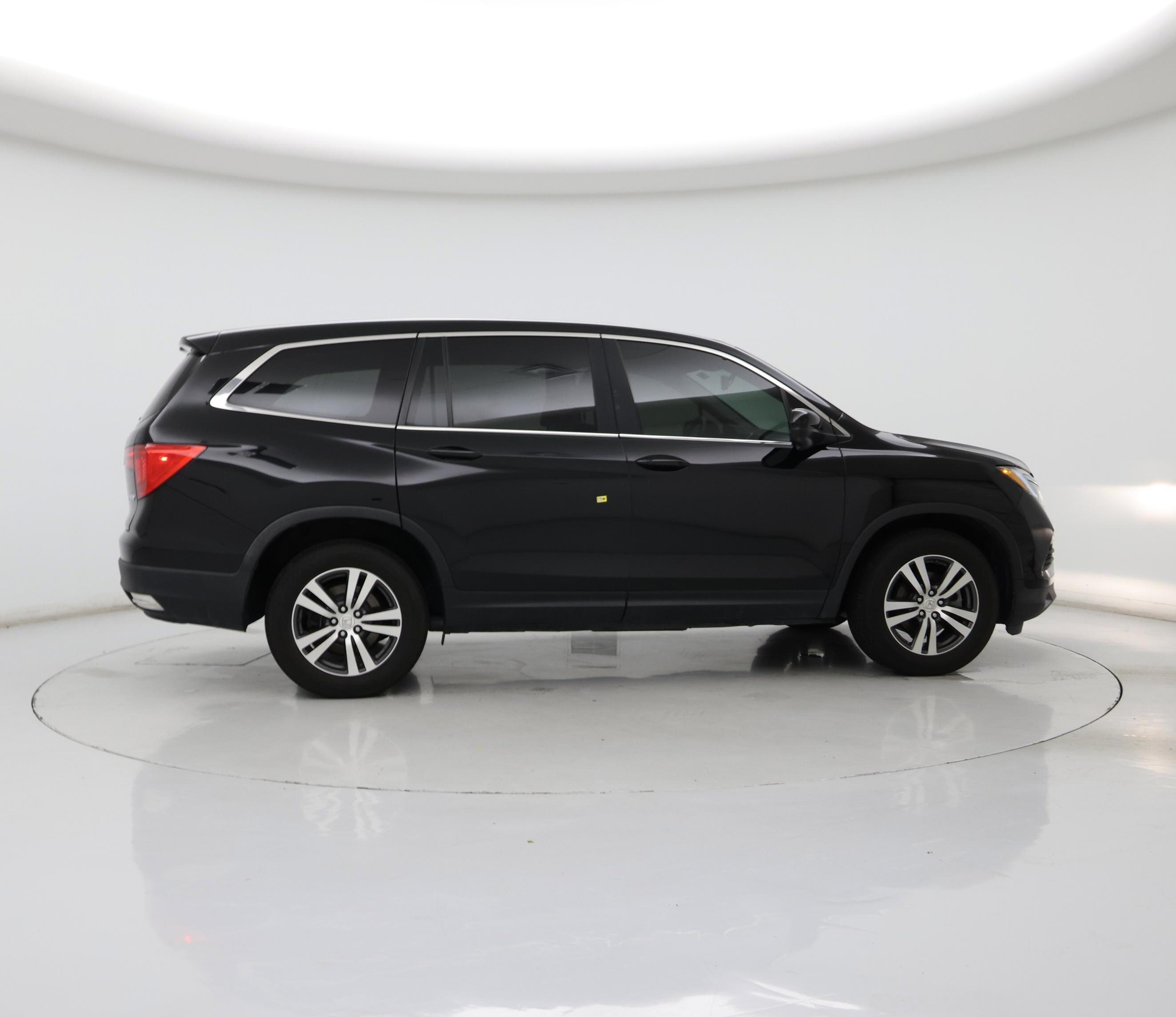 Thumbnail: 2016 Honda Pilot - 7